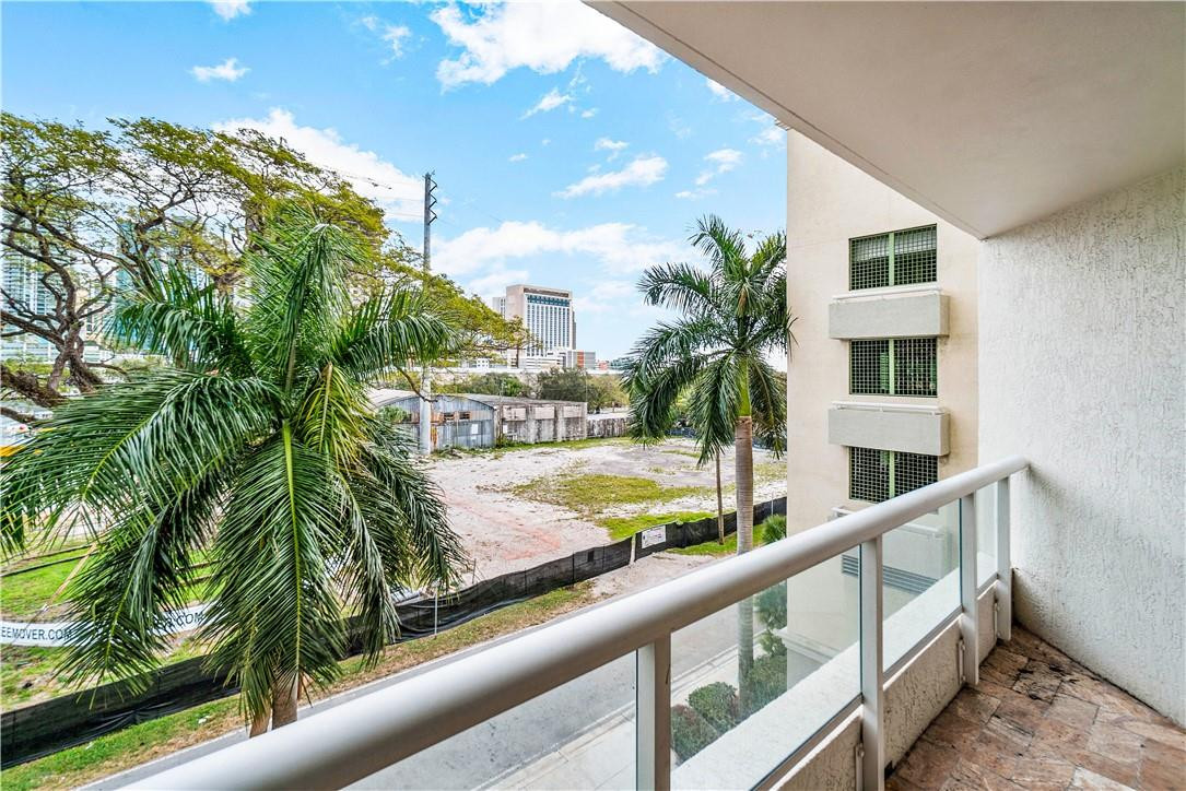 ESPLANADE - Residential