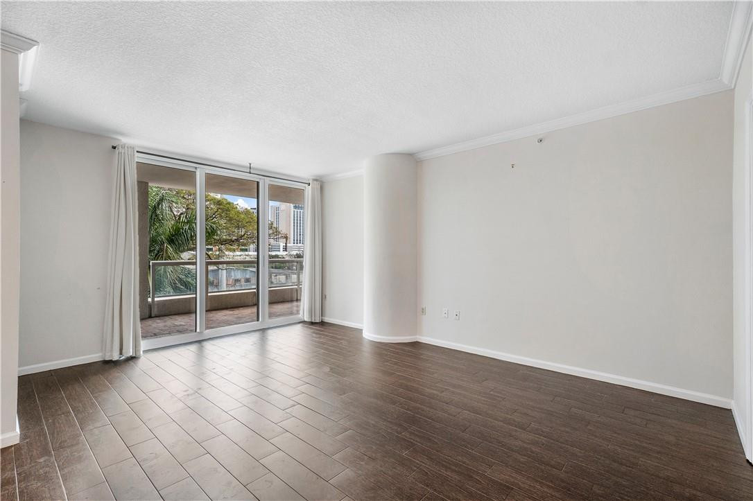 ESPLANADE - Residential