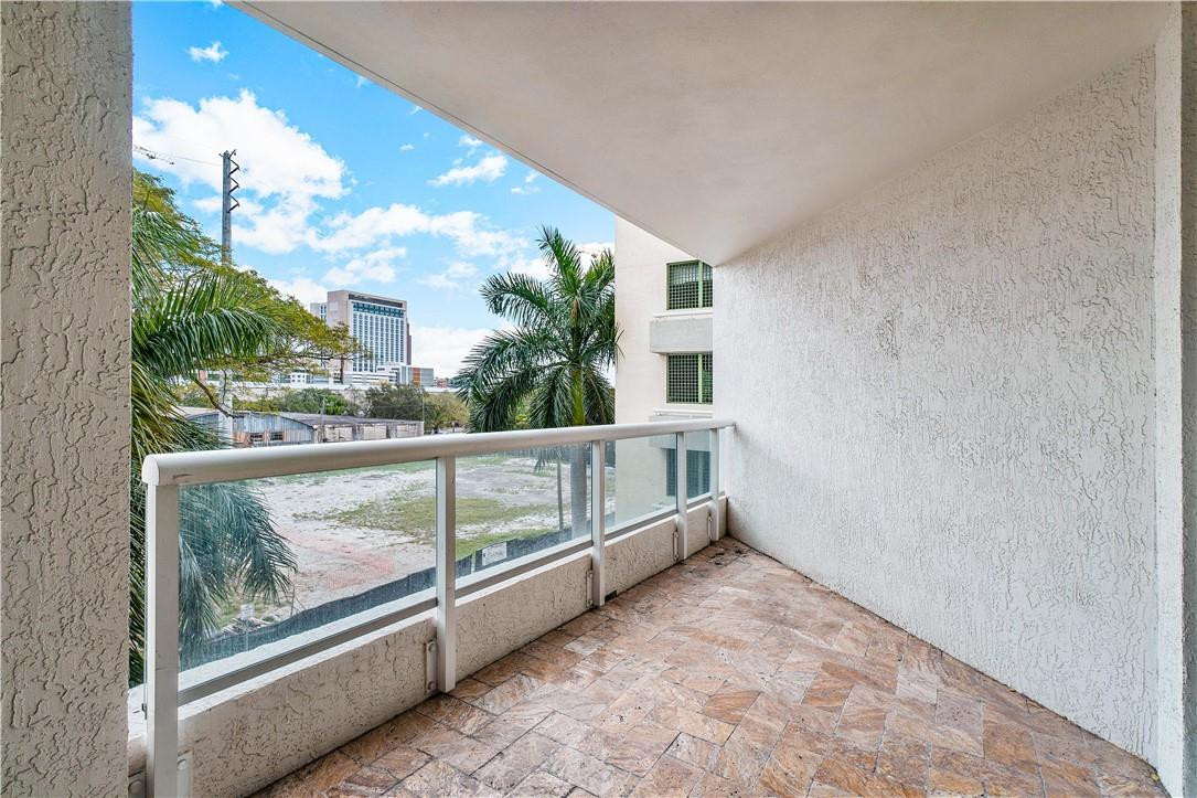 ESPLANADE - Residential