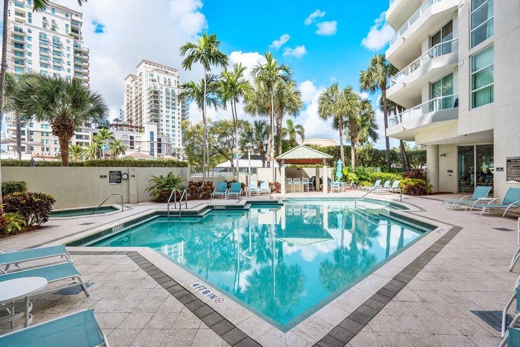 ESPLANADE - Residential