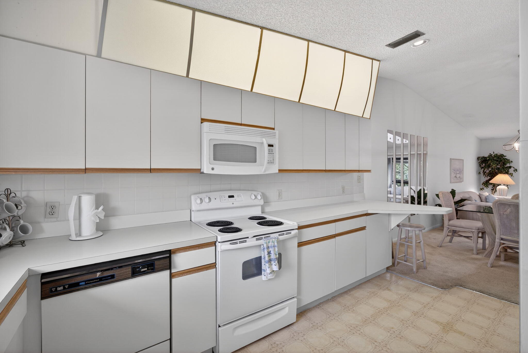 8323 SE Croft Circle N9