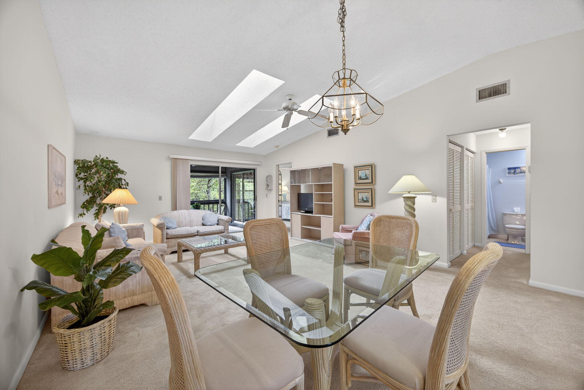 PINECROFT CONDO - Residential