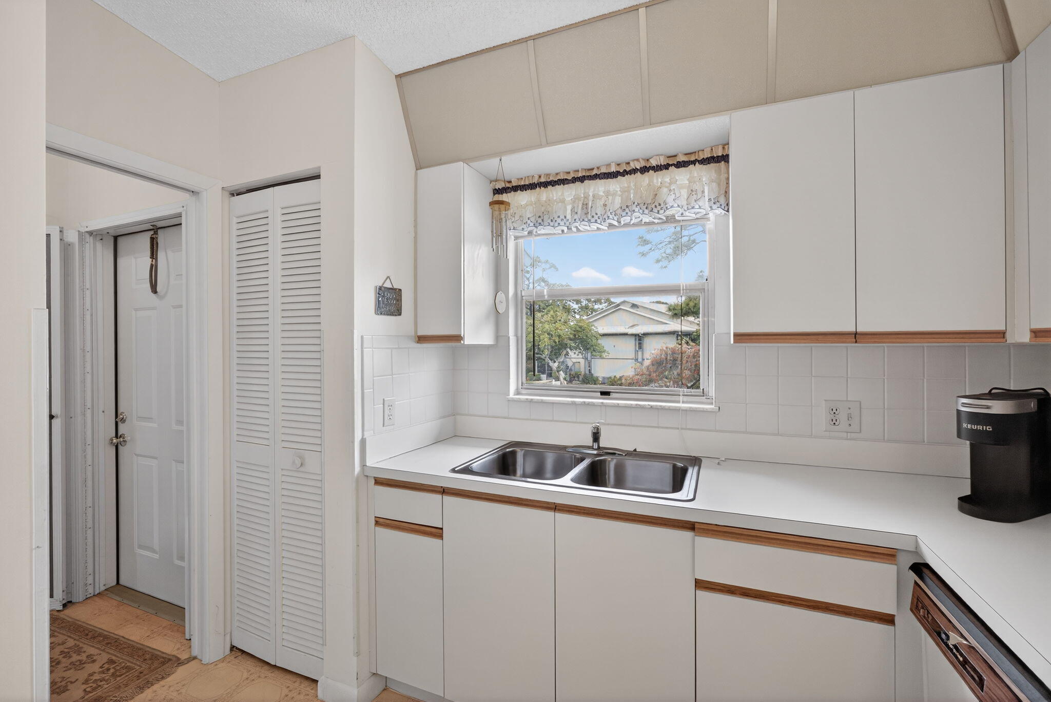 8323 SE Croft Circle N9