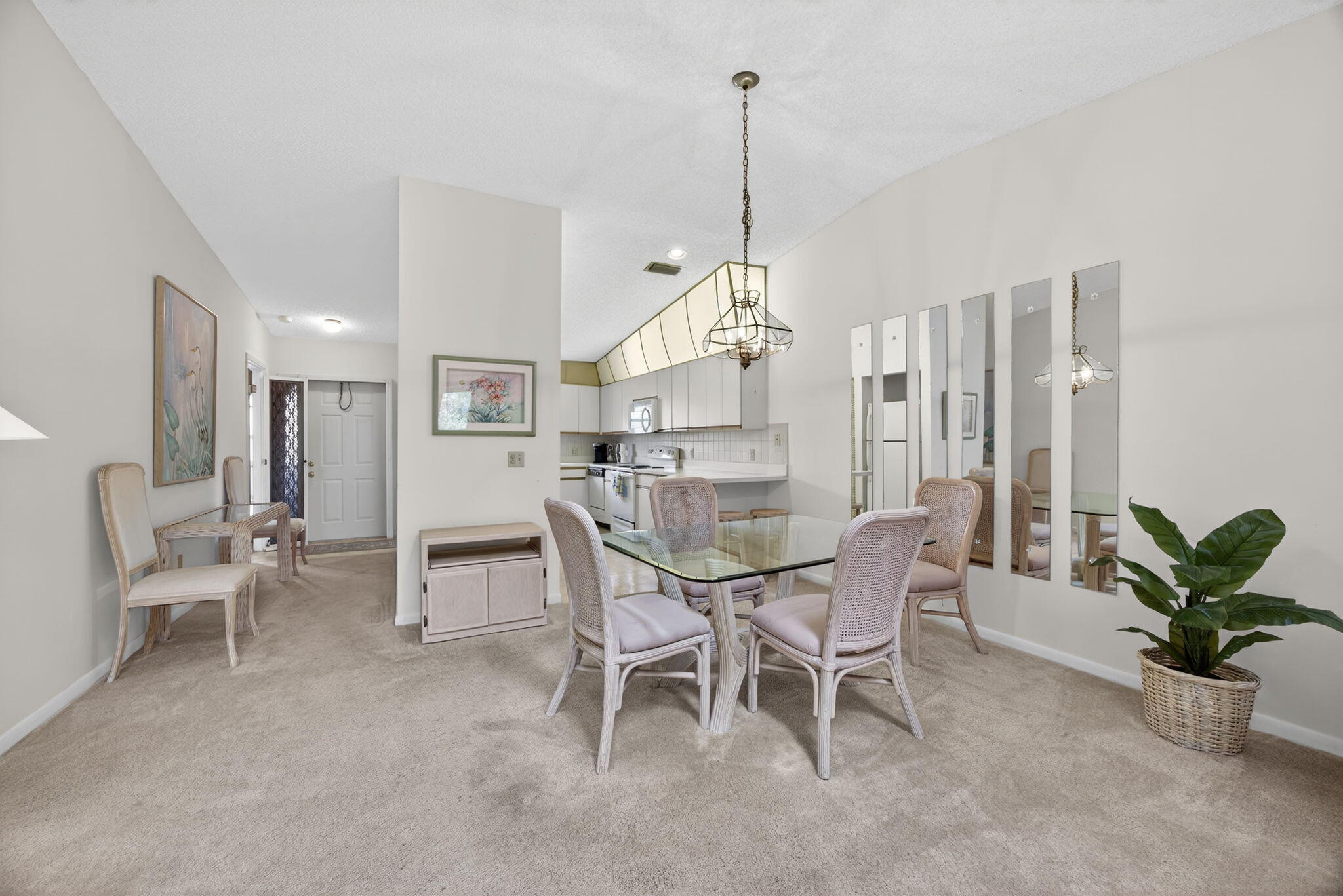 PINECROFT CONDO - Residential