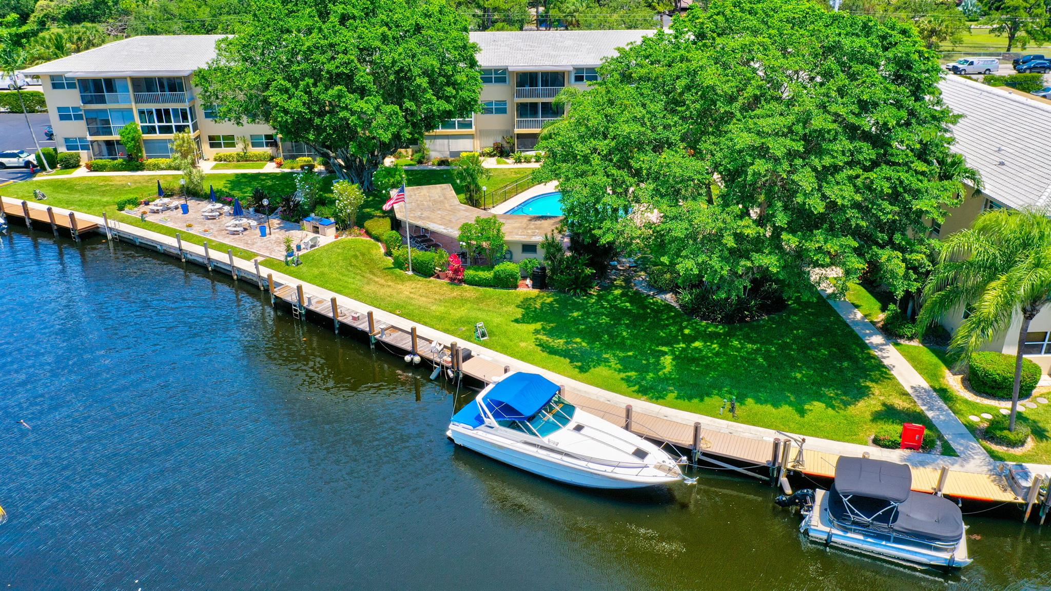 Just remodeled!! This 2 bedrooms 2 bathroom condo that presents a unique opportunity in Fort Lauderdale. Just remodeled kitchen and bathrooms. The unit has a magnificent view of the water and boats from the balcony and is located east of 95 minutes from Las Olas Blvd, shopping centers, and beaches.