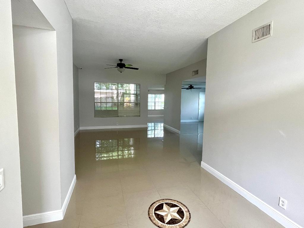 EMERALD FOREST OF WELLINGTON - Residential