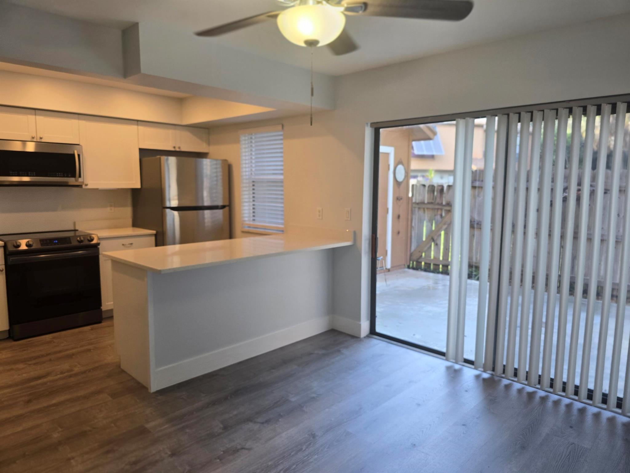 SANDTREE - Residential