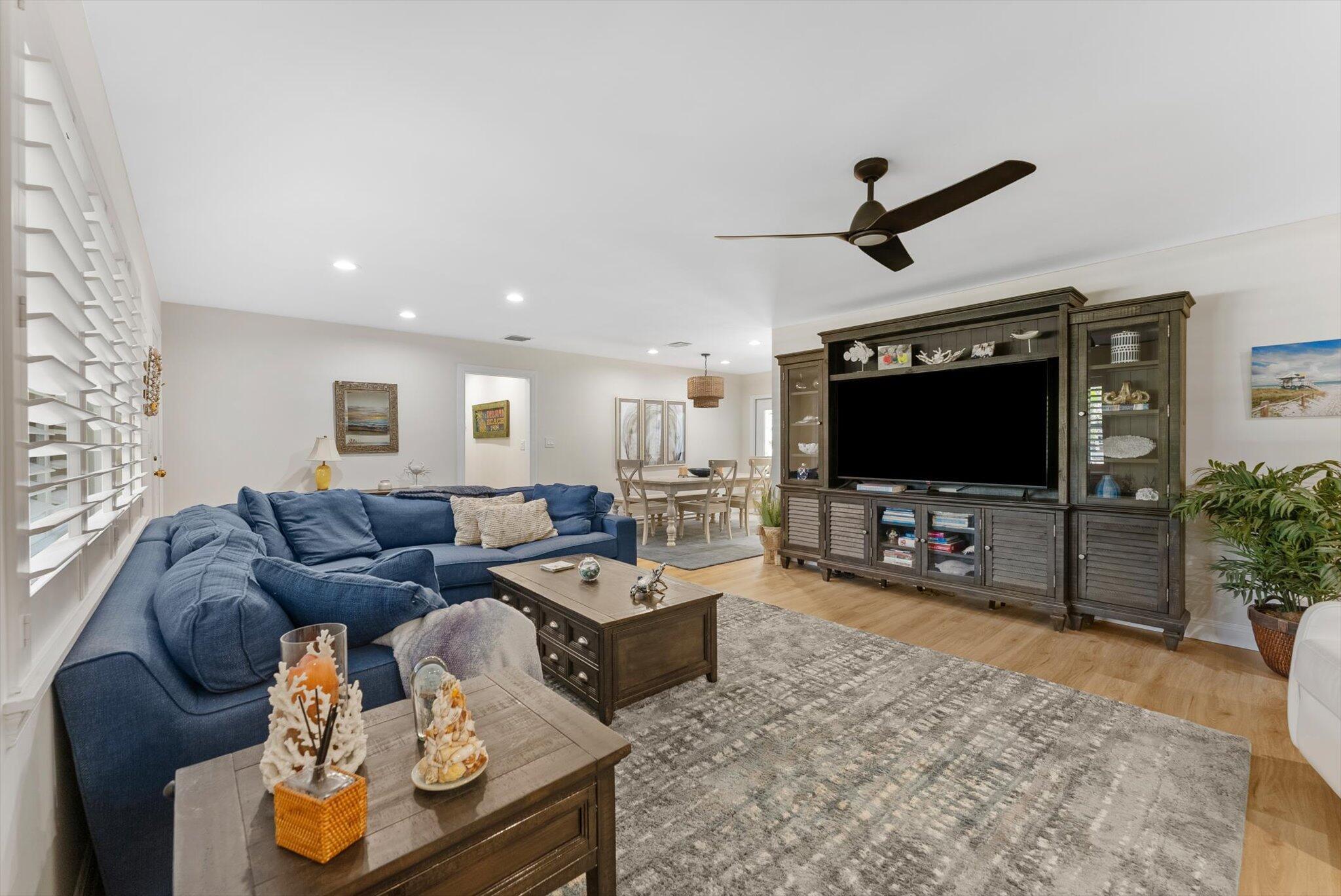114 NE 11th Street, Delray Beach, FL, 33444/$1,250,000 4 114 NE 11th Street
