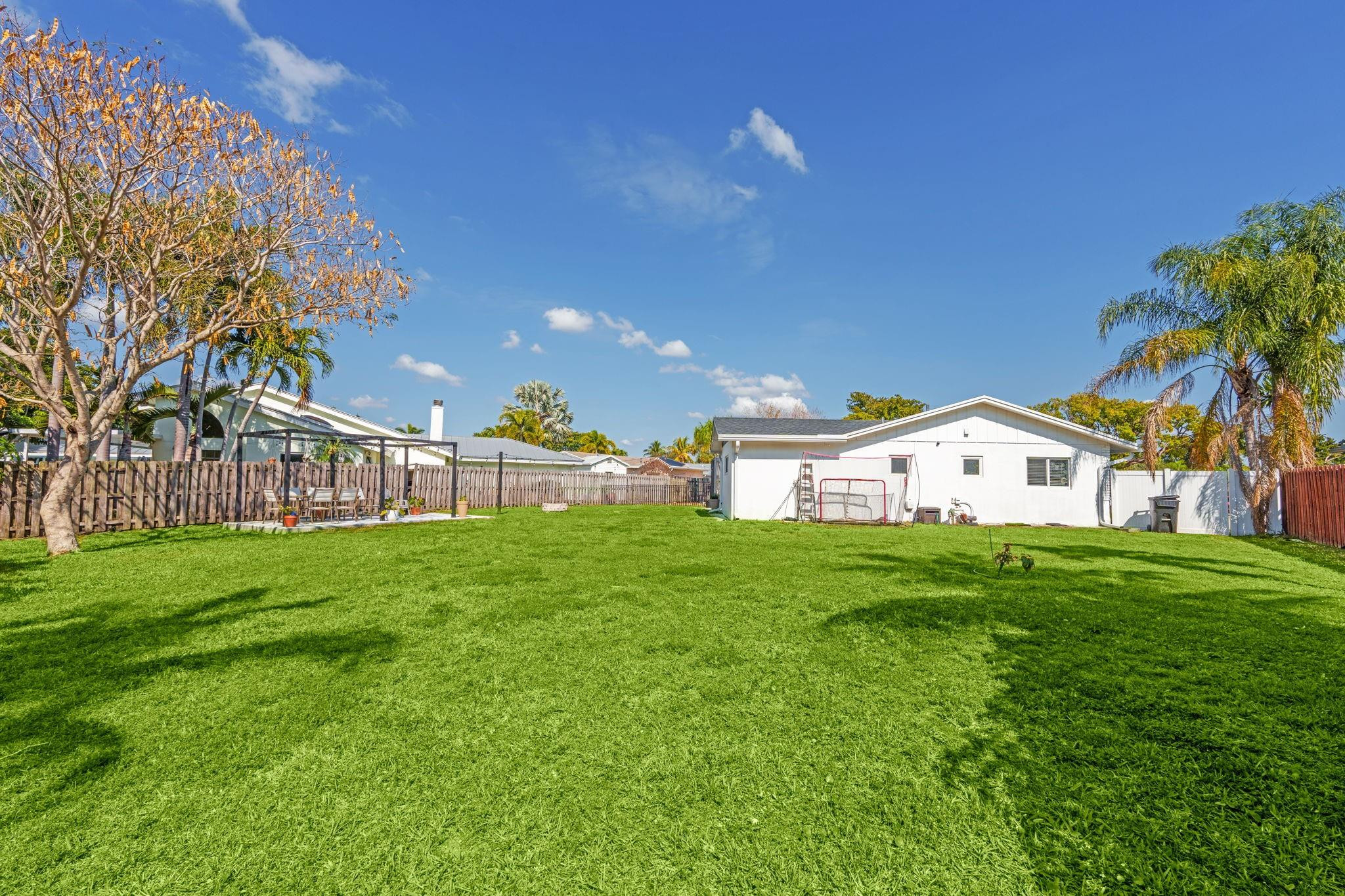 Palm-Aire Village Sec 3 - Residential