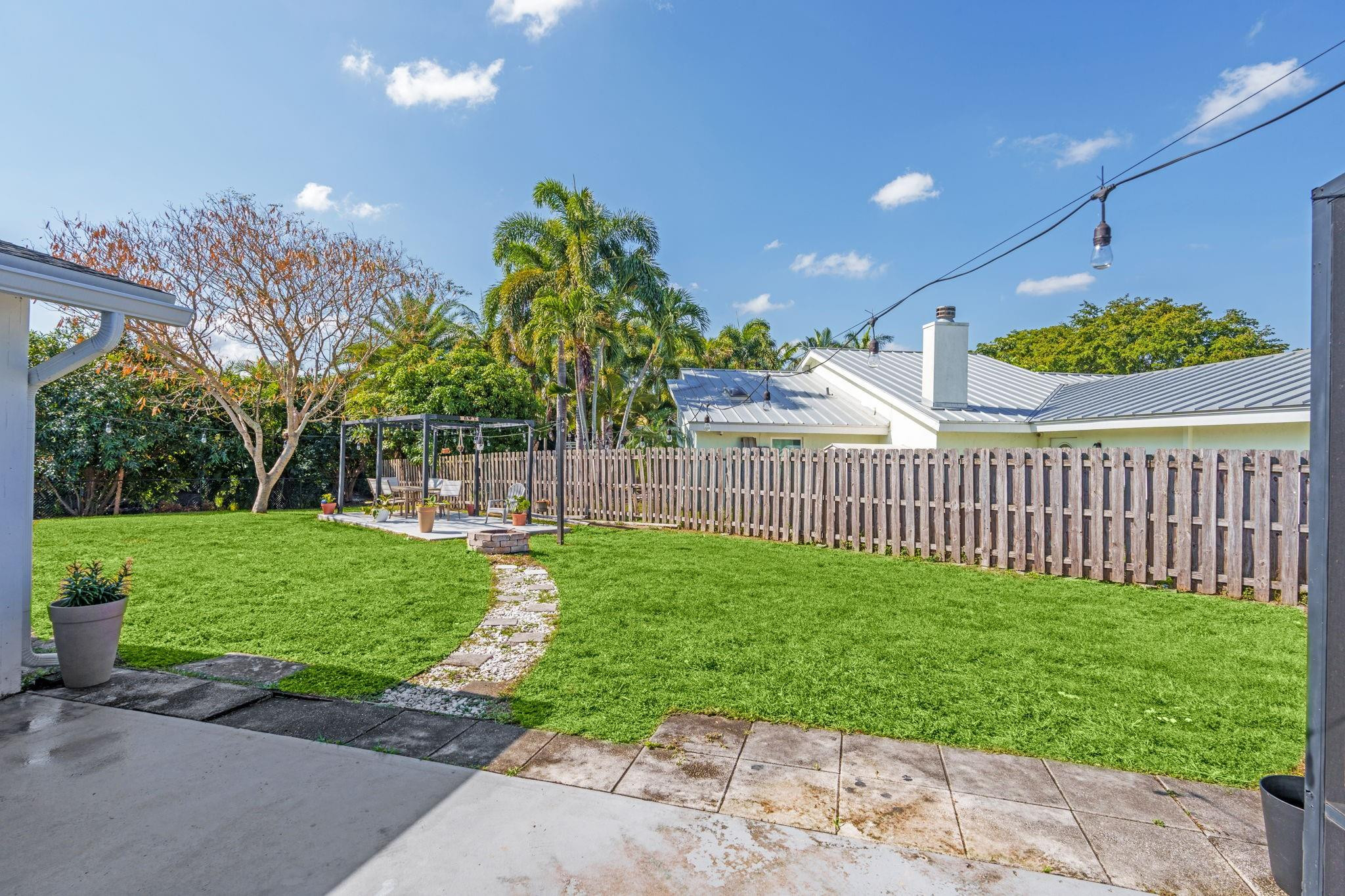 Palm-Aire Village Sec 3 - Residential