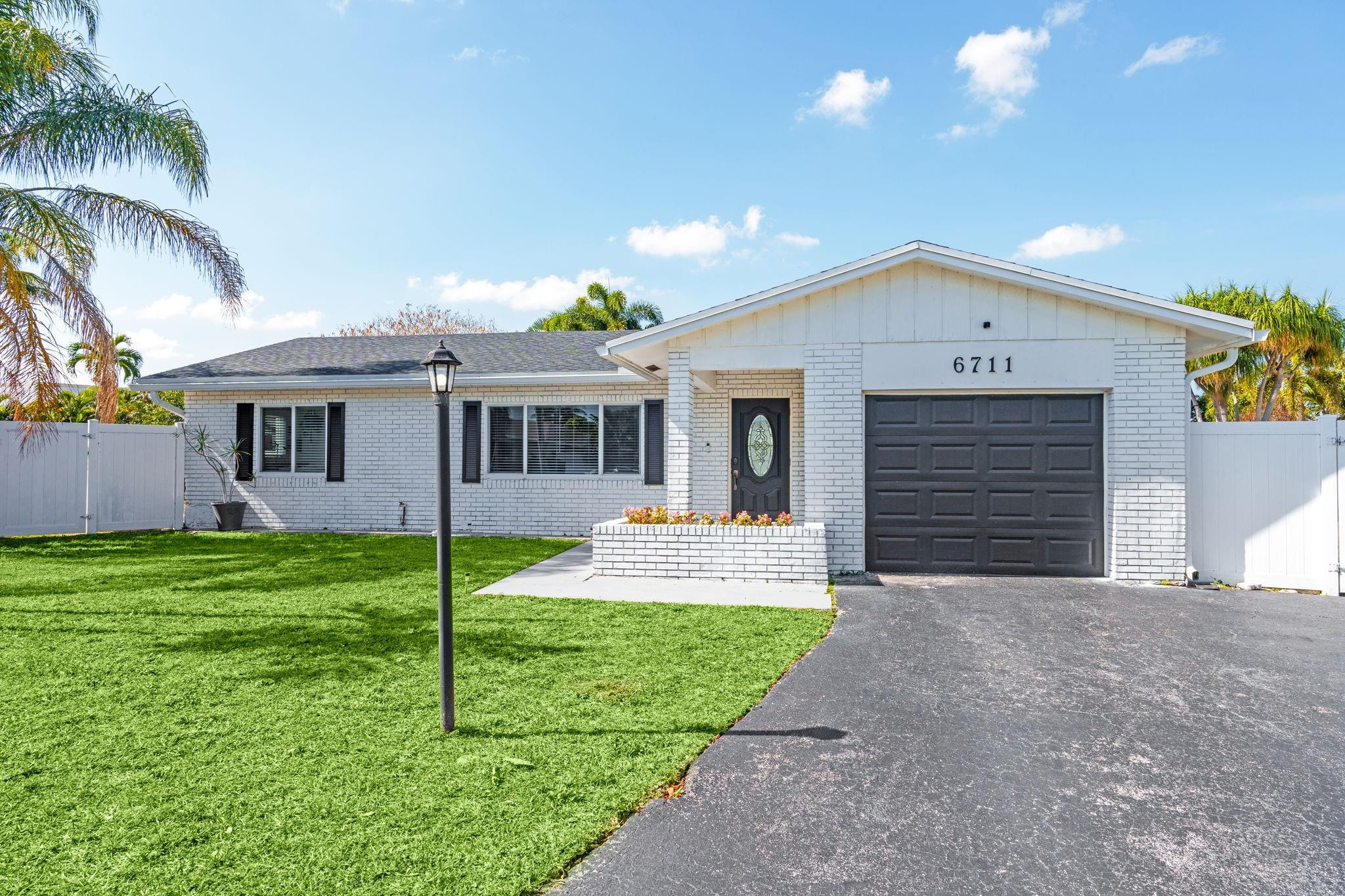 Palm-Aire Village Sec 3 - Residential