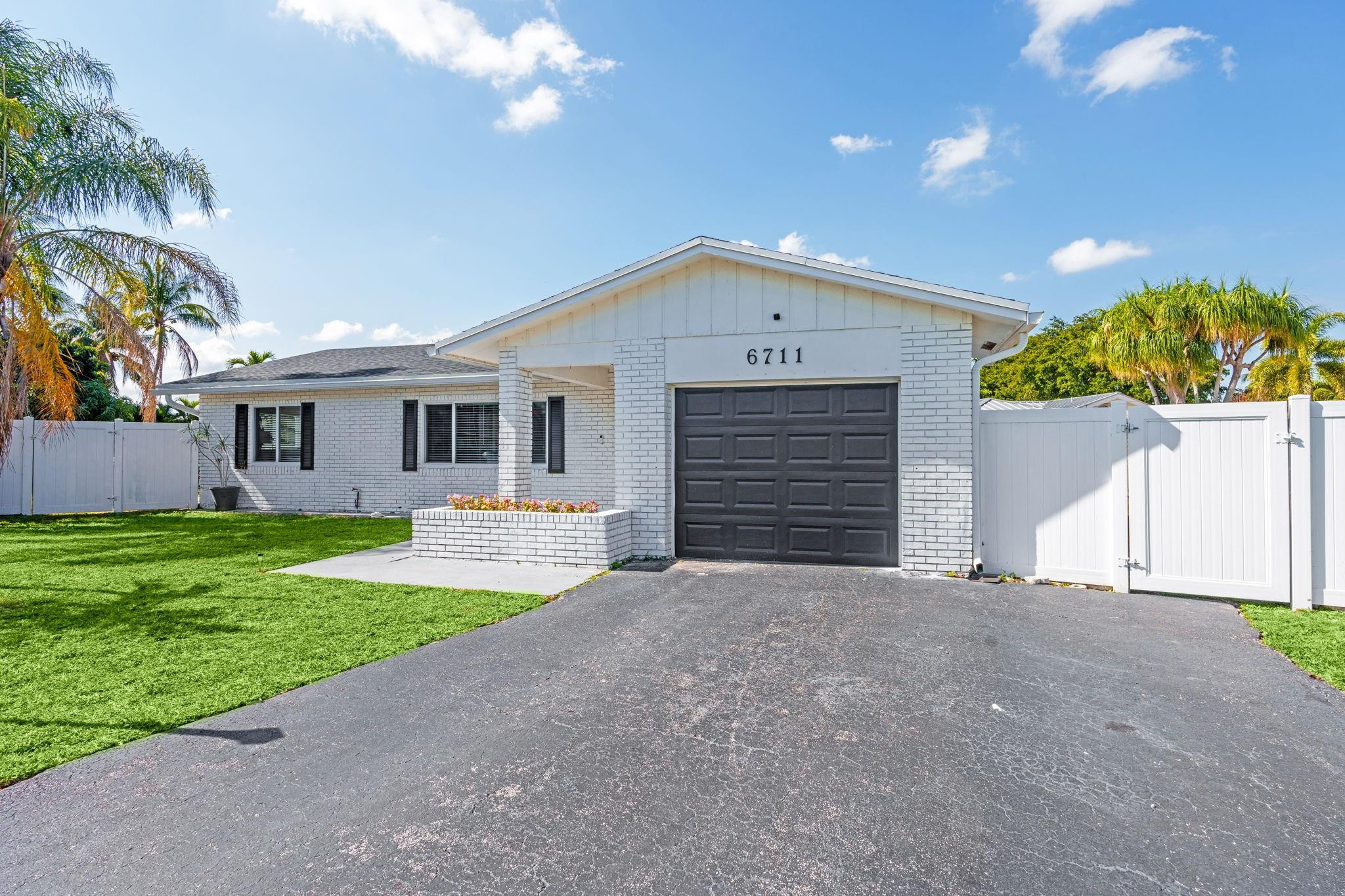 Palm-Aire Village Sec 3 - Residential