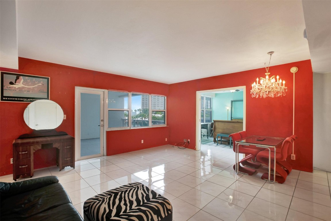 Coral Ridge Towers East - Residential