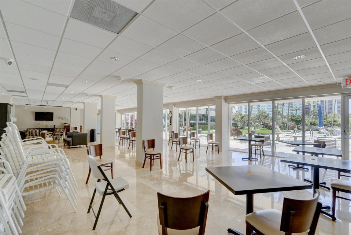 Coral Ridge Towers East - Residential