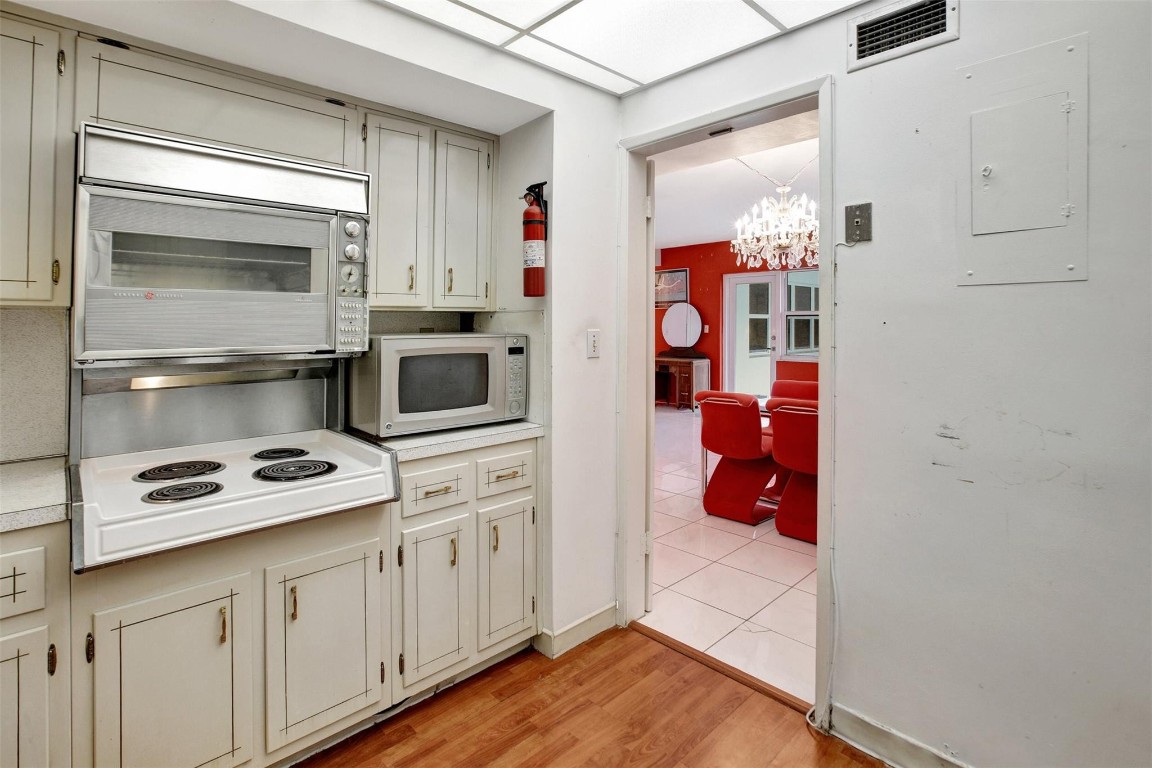 Coral Ridge Towers East - Residential