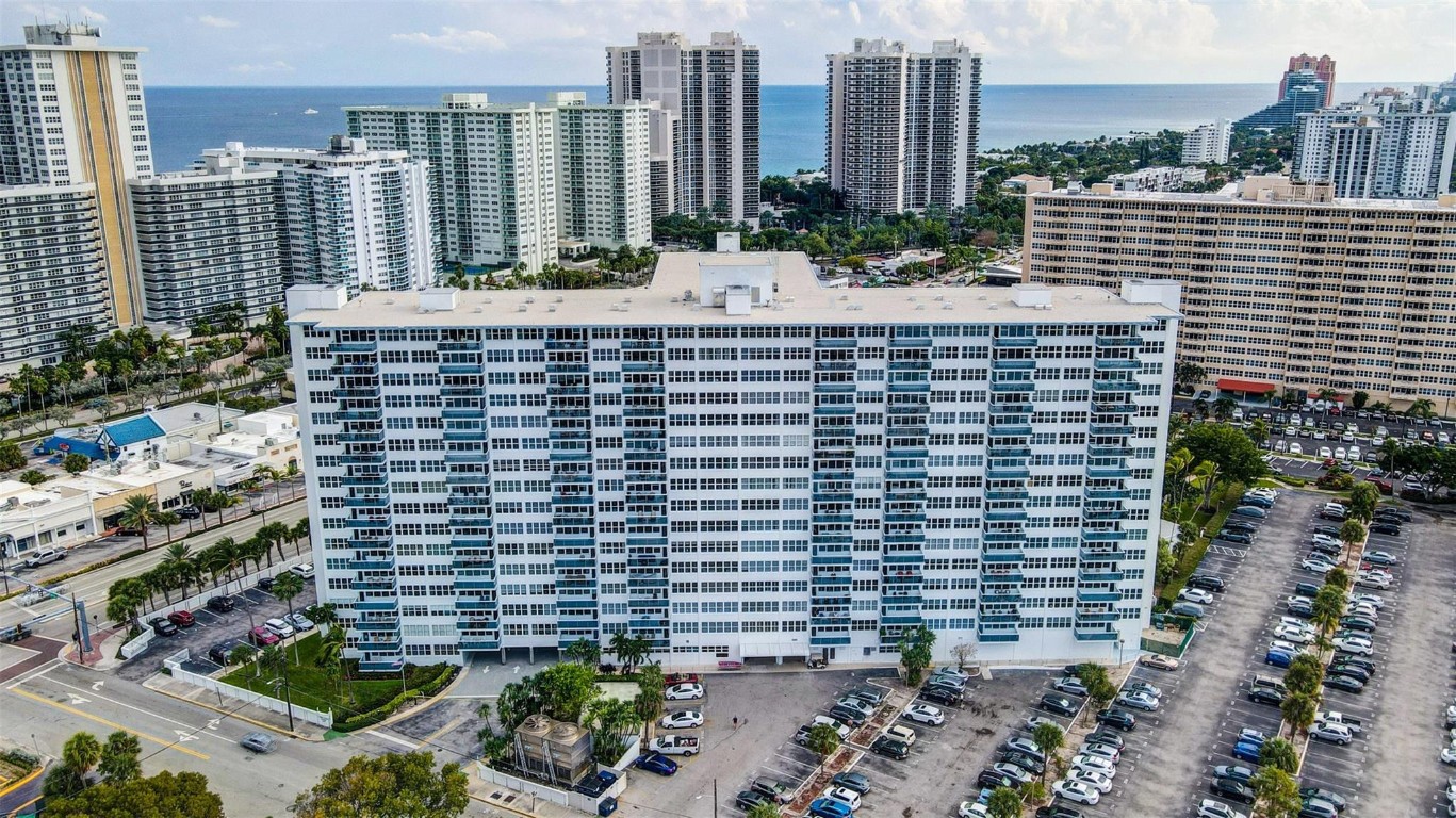 Coral Ridge Towers East - Residential