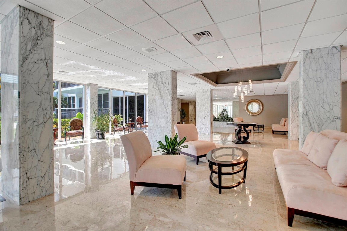 Coral Ridge Towers East - Residential
