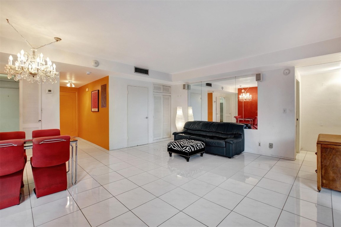 Coral Ridge Towers East - Residential
