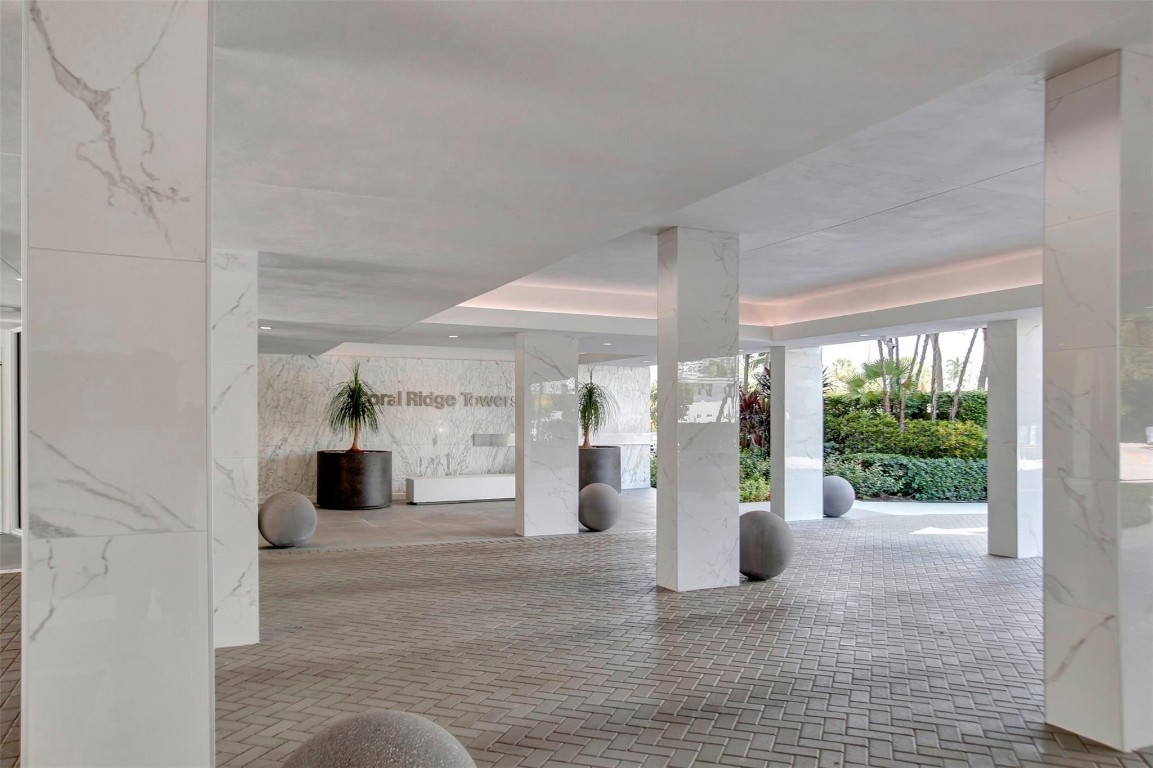 Coral Ridge Towers East - Residential