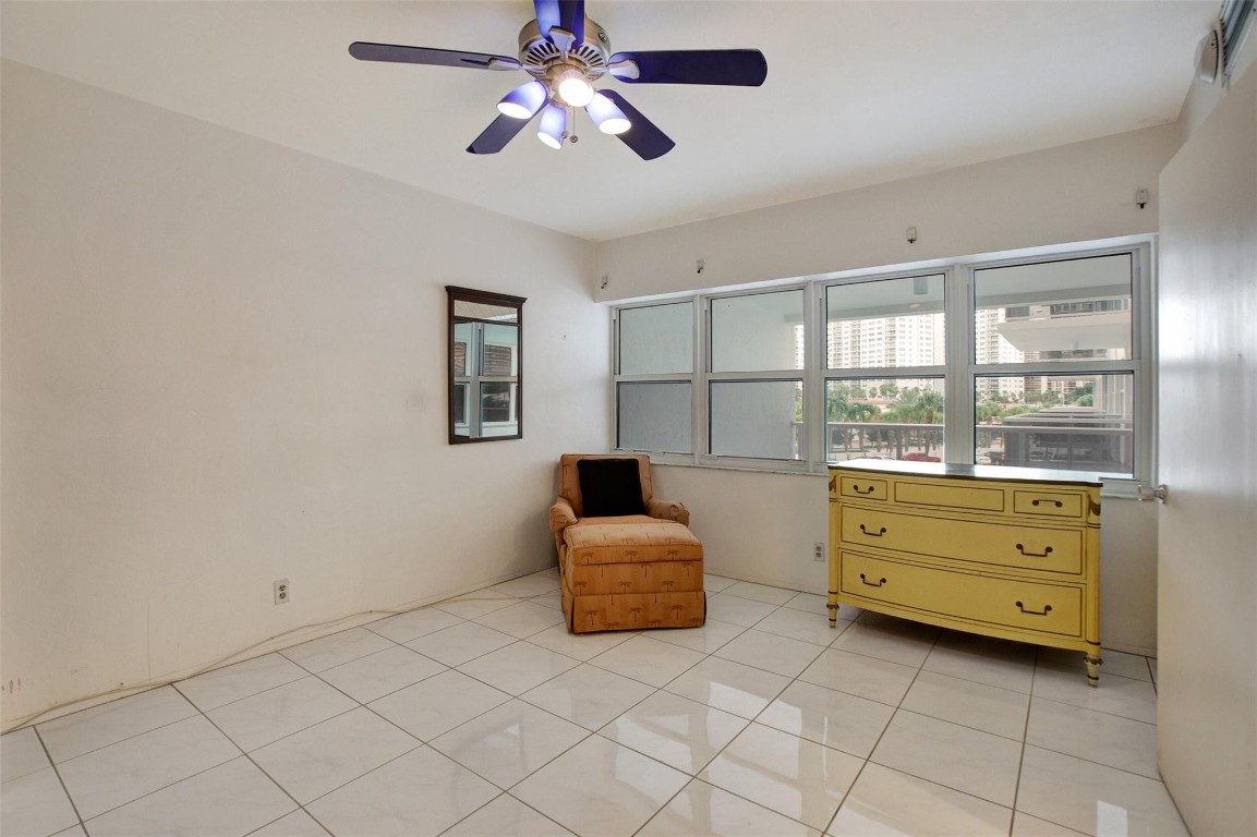 Coral Ridge Towers East - Residential
