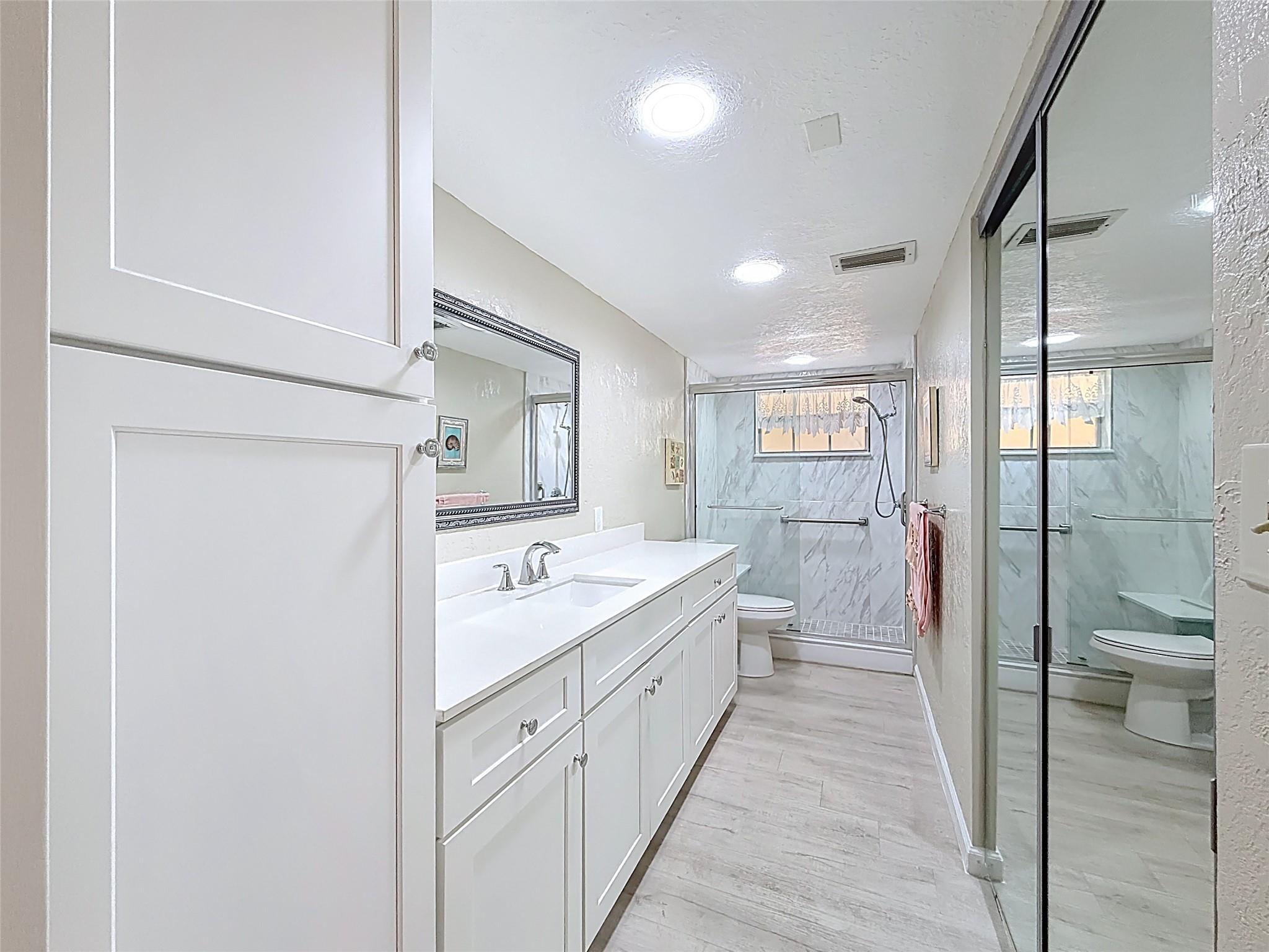 Oakland Club / Diamond - Residential