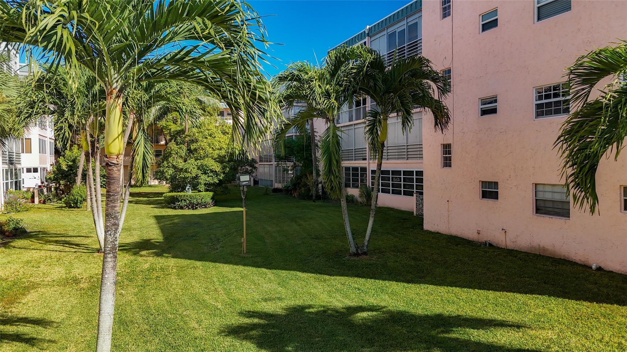 Oakland Club / Diamond - Residential