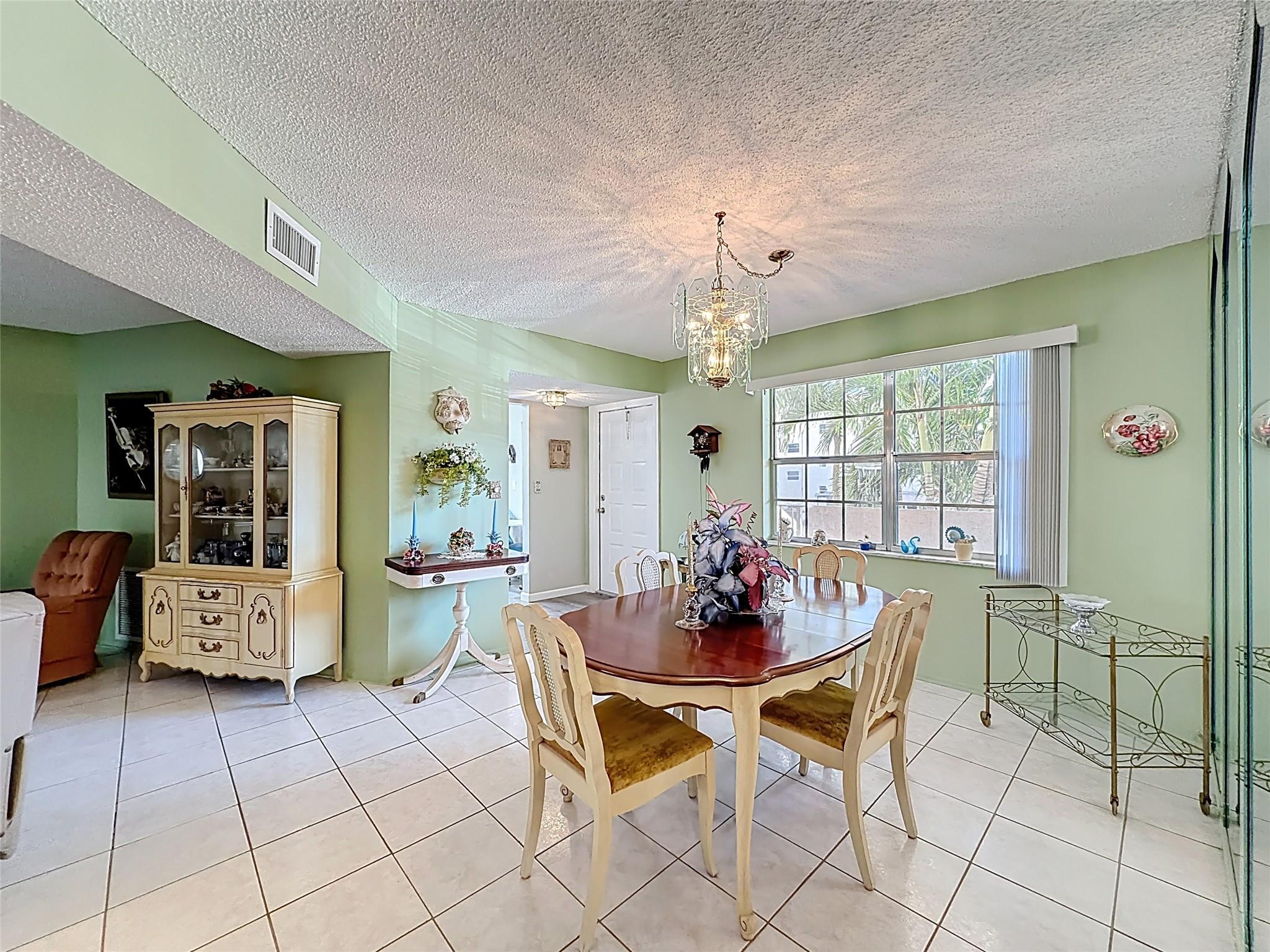 Oakland Club / Diamond - Residential