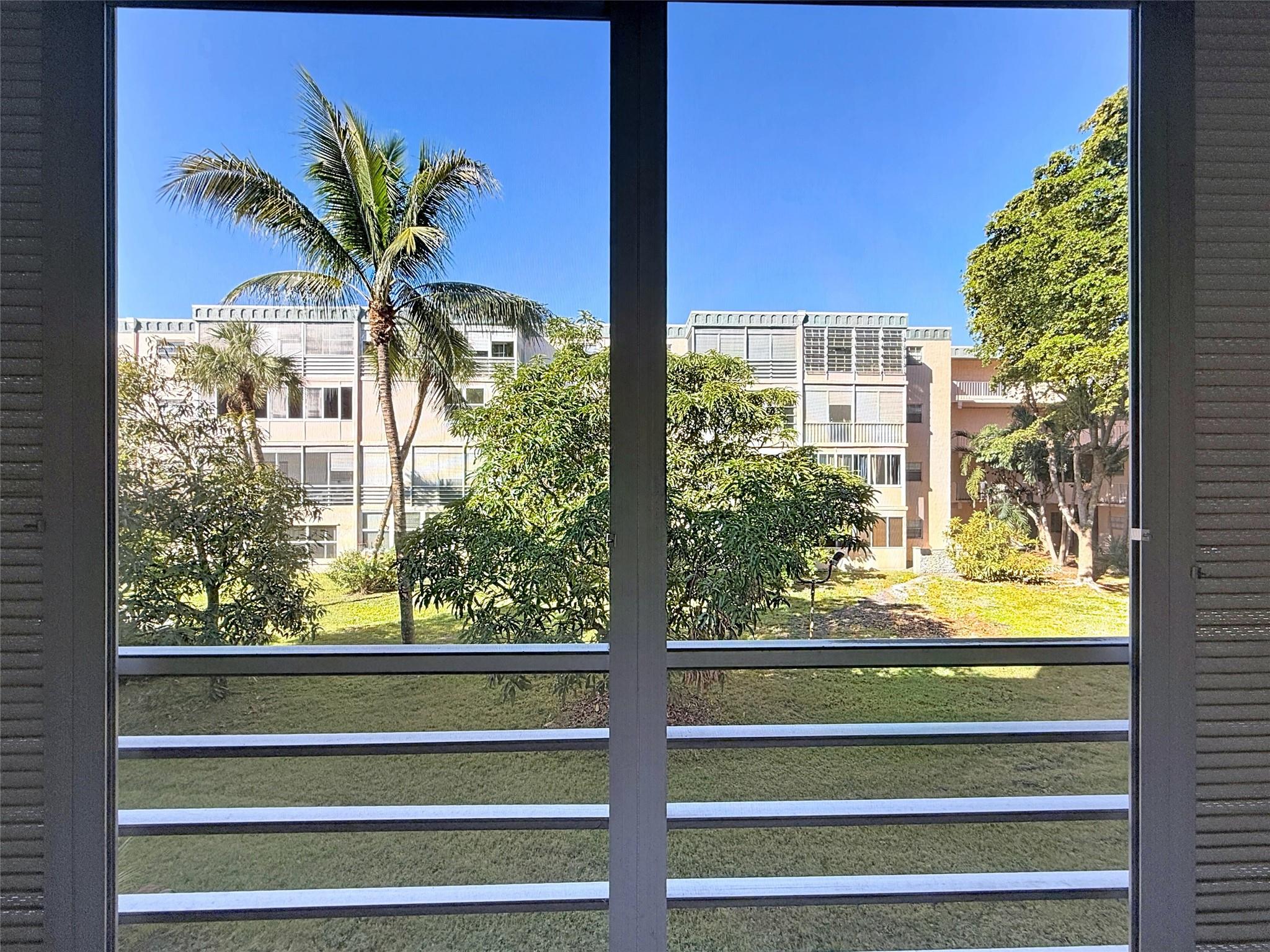 Oakland Club / Diamond - Residential