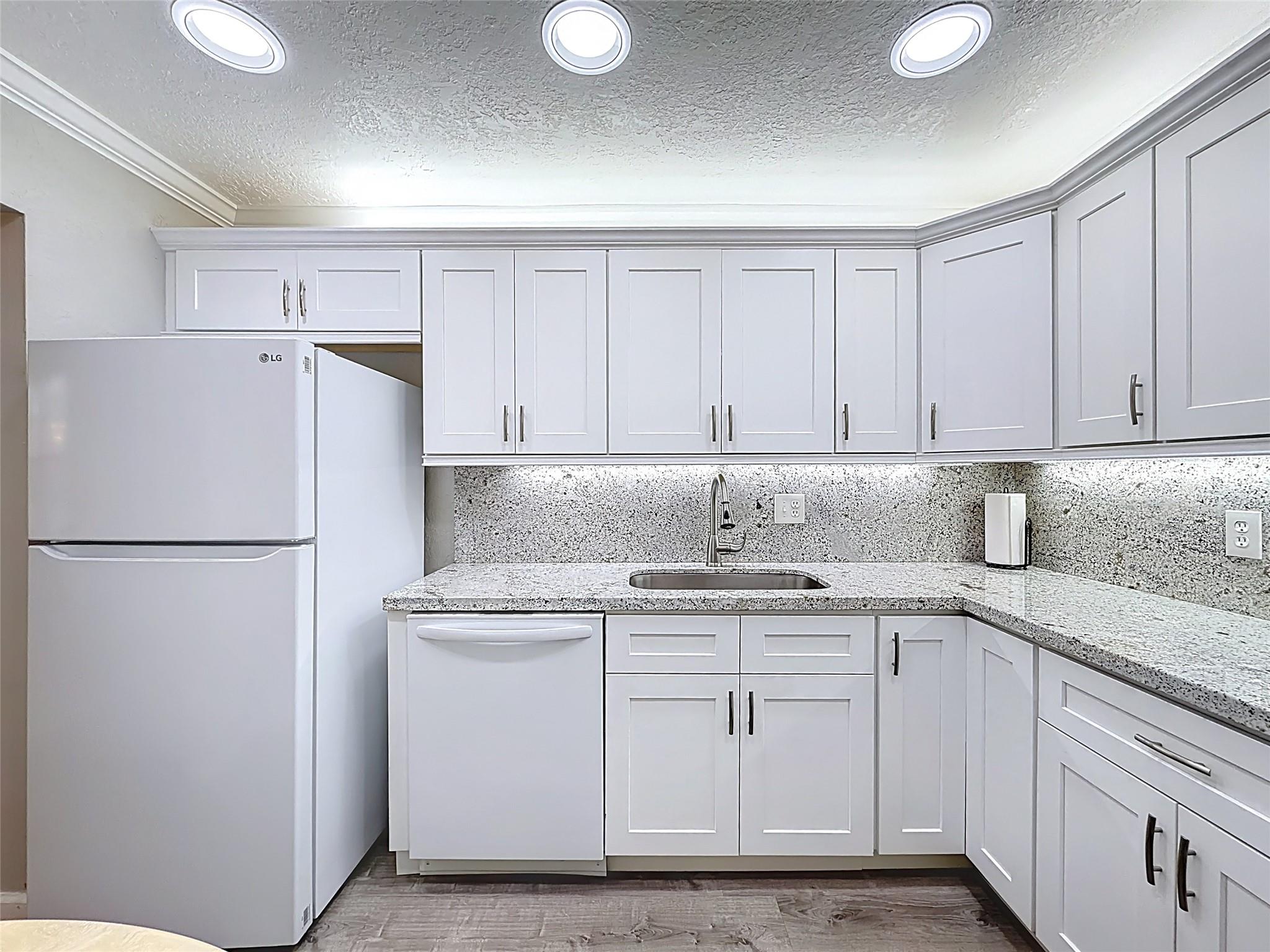 Oakland Club / Diamond - Residential