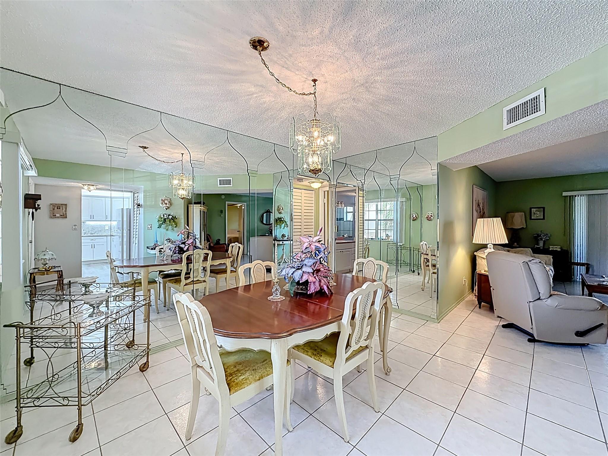 Oakland Club / Diamond - Residential