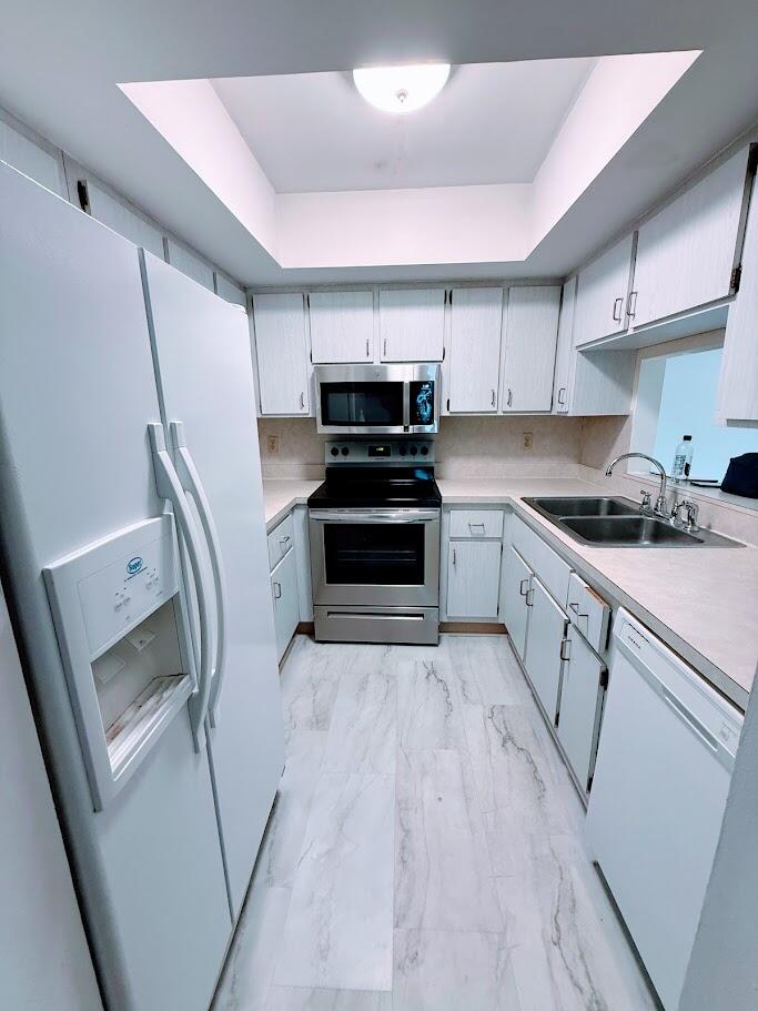 TREASURE COAST ISLES - Residential Lease