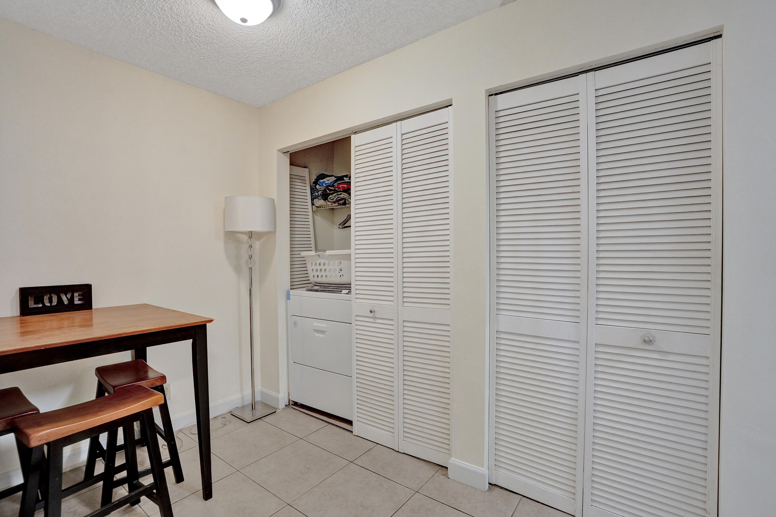 CORAL SPRINGS ESTATE TOWNHOMES - Residential