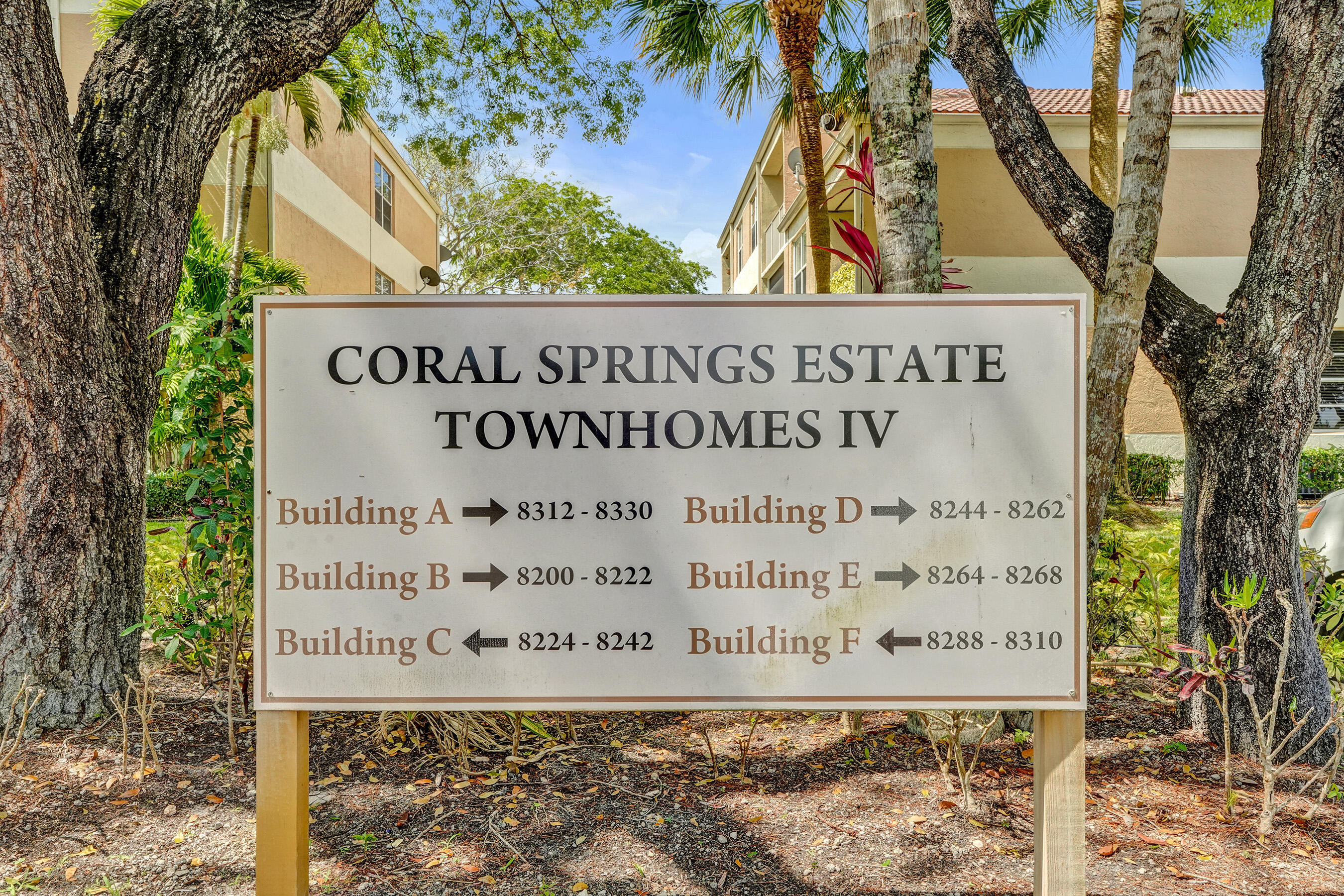 CORAL SPRINGS ESTATE TOWNHOMES - Residential