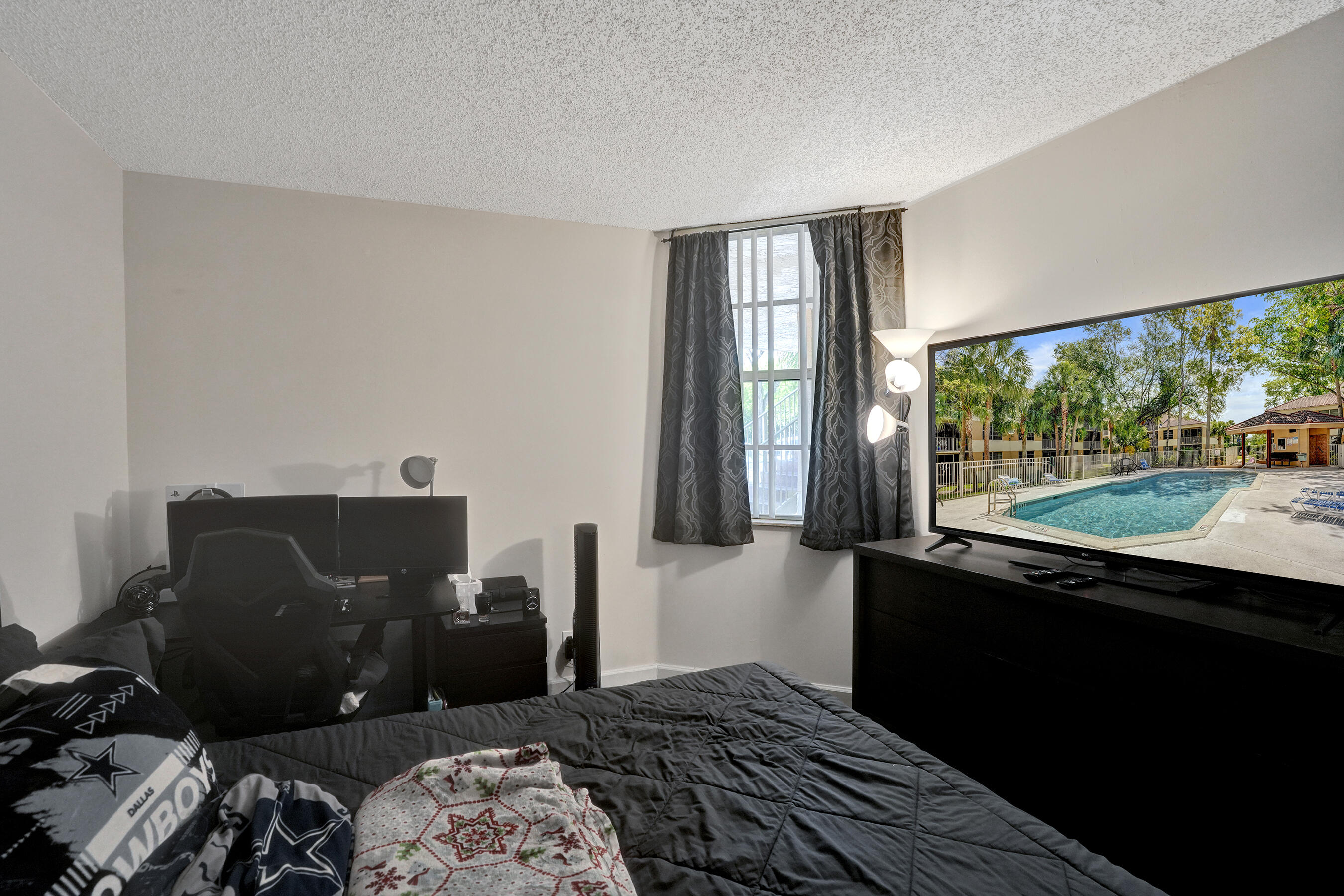 CORAL SPRINGS ESTATE TOWNHOMES - Residential
