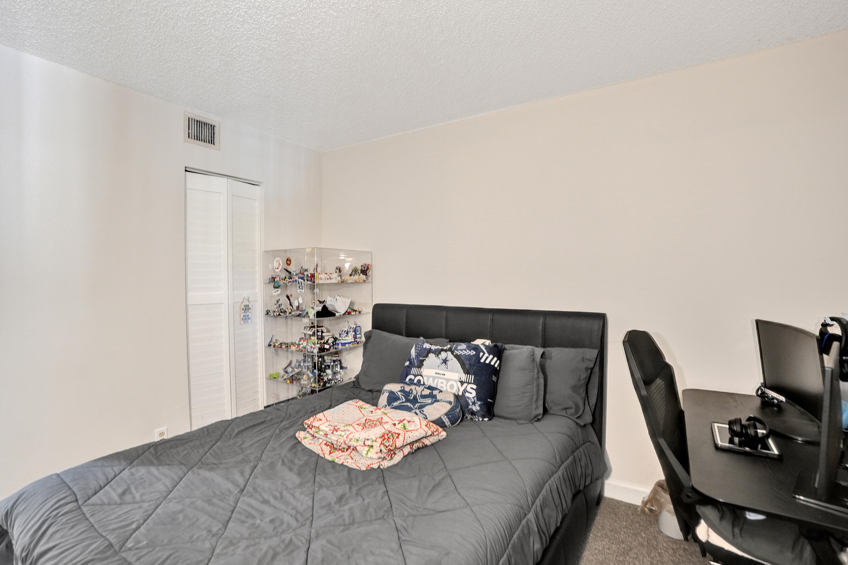 CORAL SPRINGS ESTATE TOWNHOMES - Residential