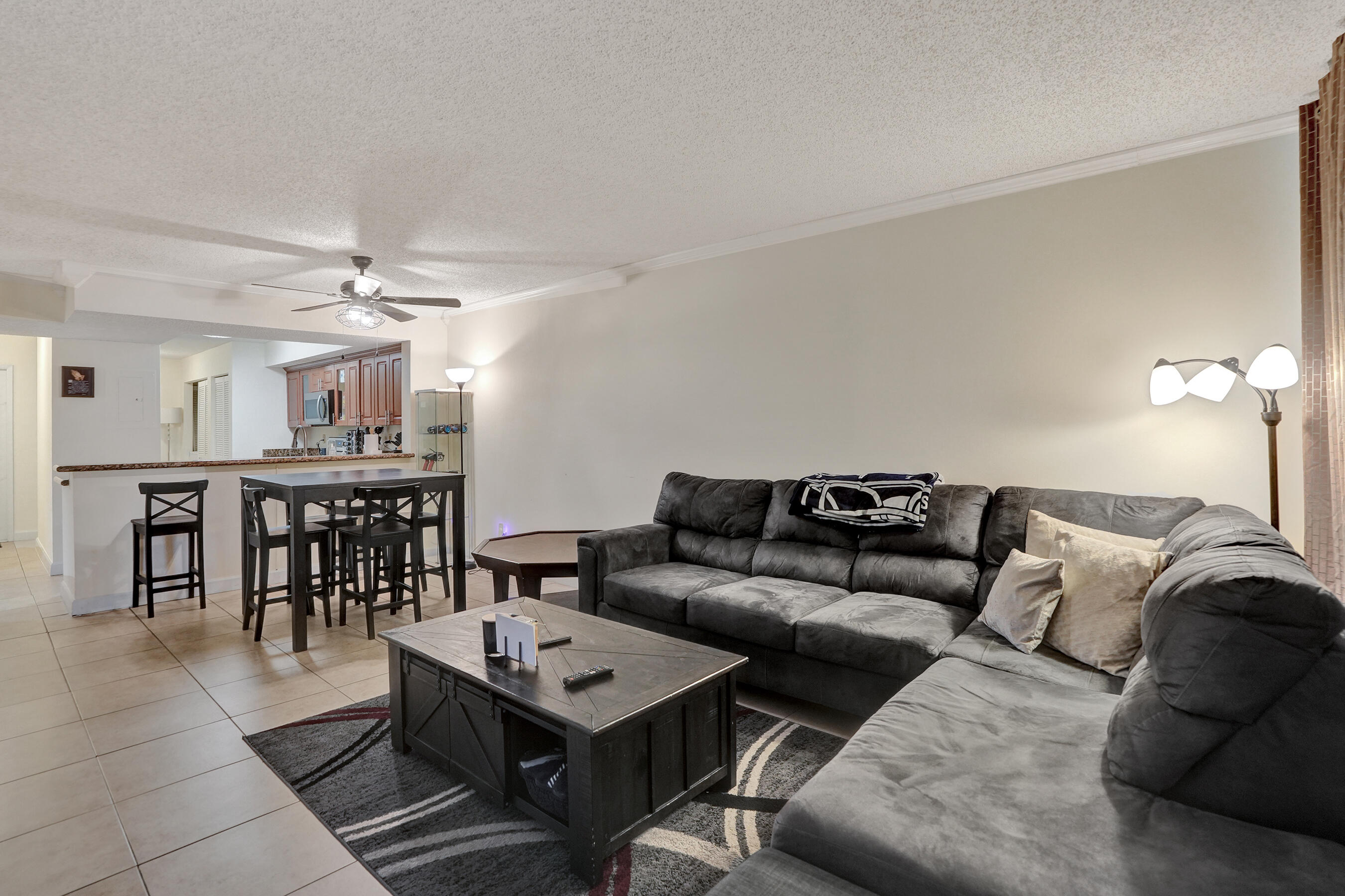 CORAL SPRINGS ESTATE TOWNHOMES - Residential
