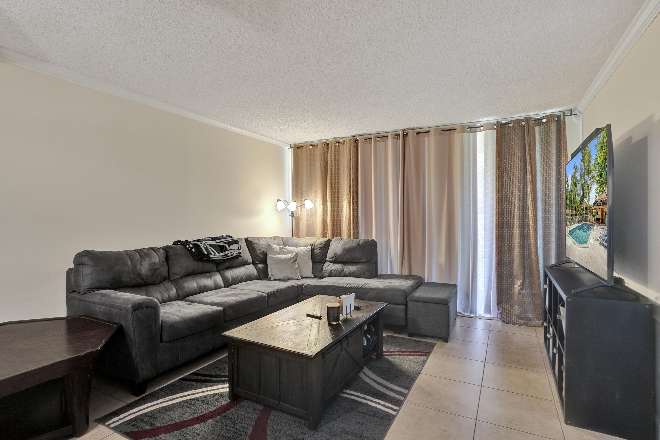 CORAL SPRINGS ESTATE TOWNHOMES - Residential