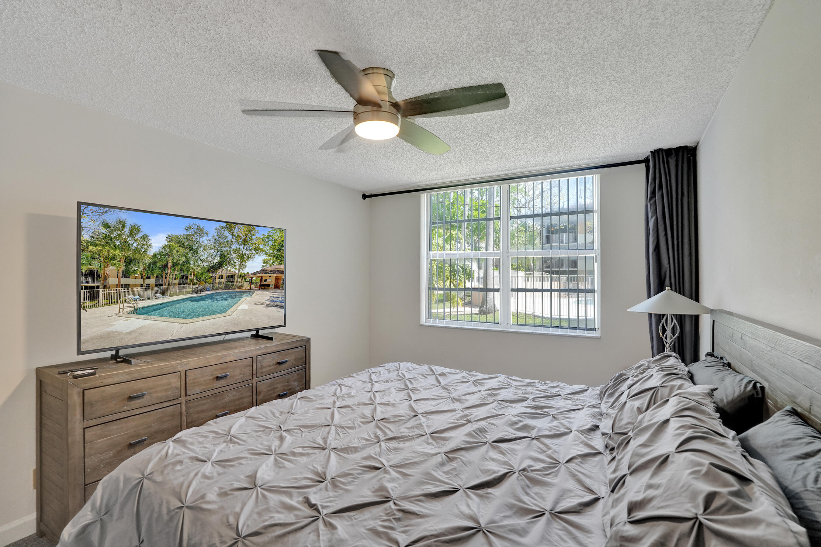 CORAL SPRINGS ESTATE TOWNHOMES - Residential