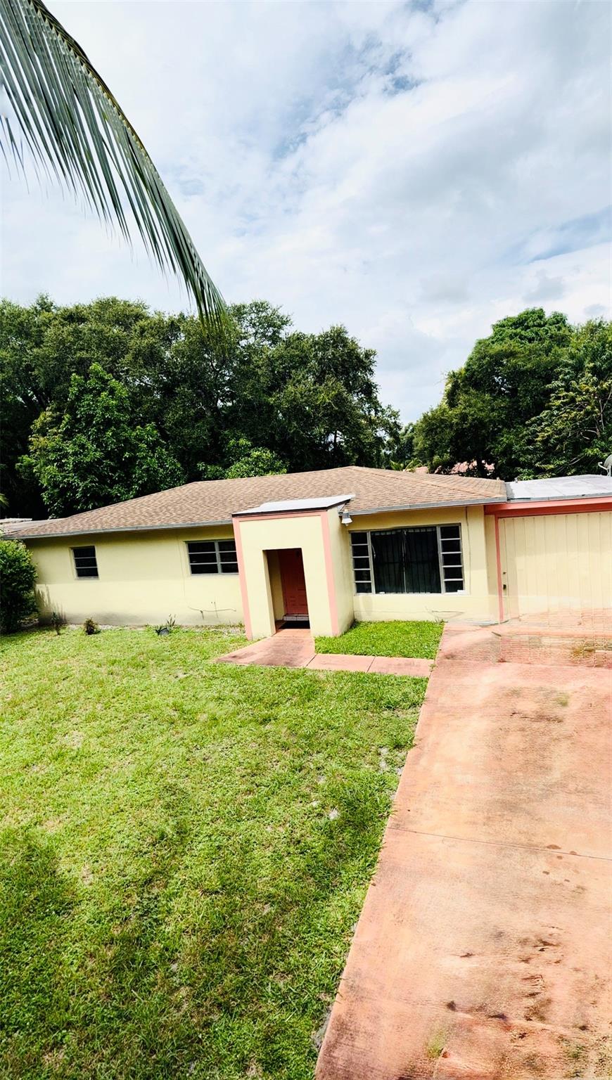 KERWOOD MANOR - Residential