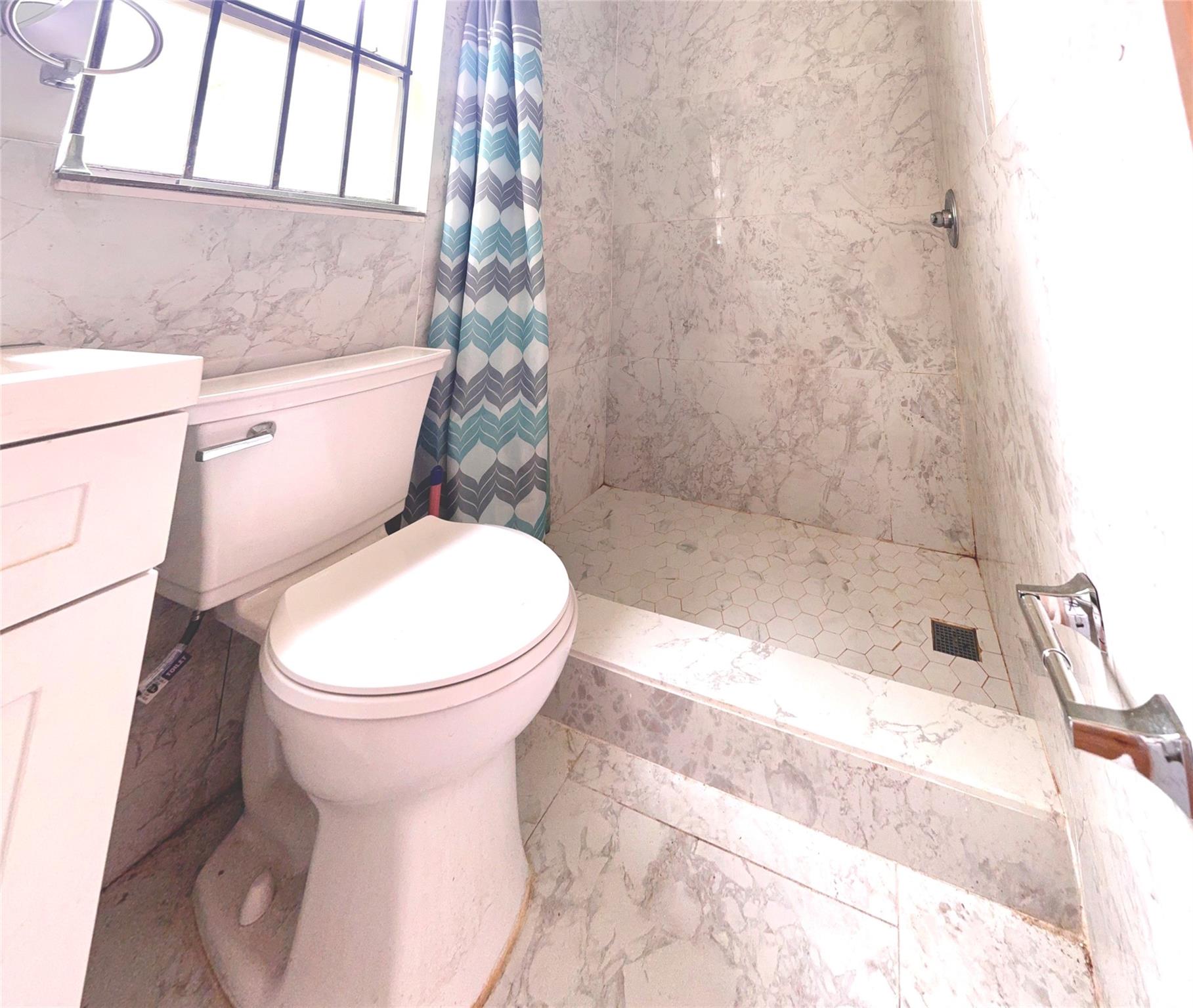 KERWOOD MANOR - Residential