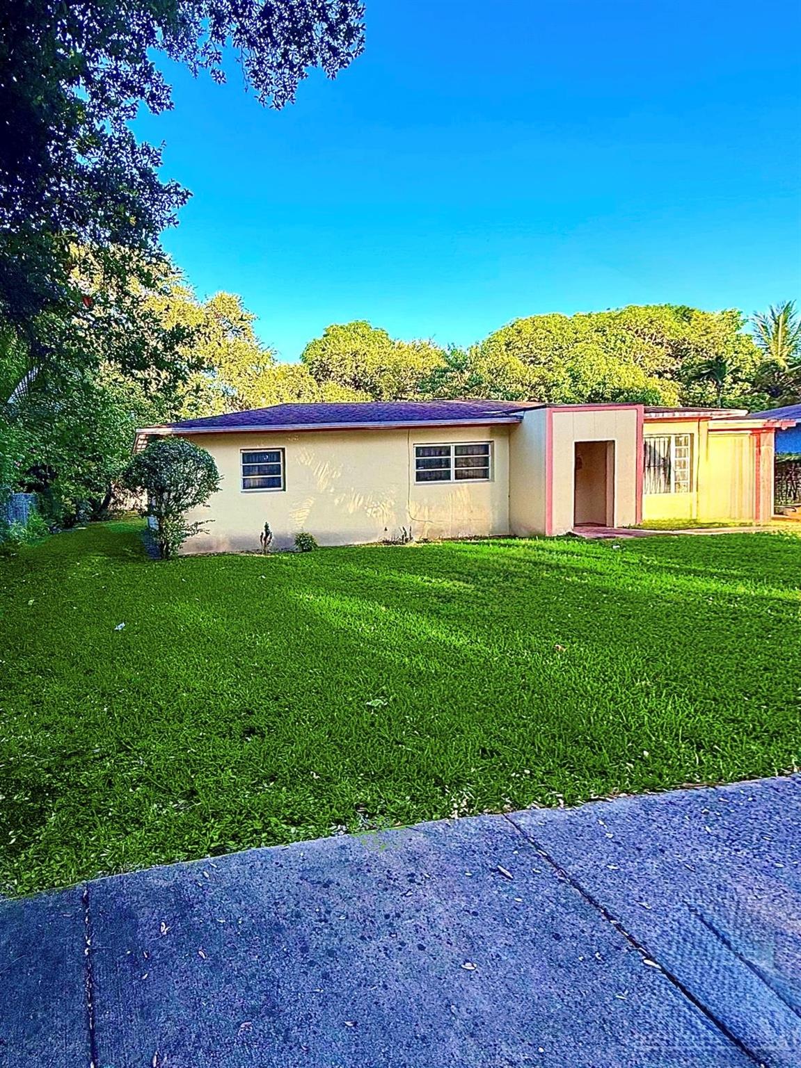 KERWOOD MANOR - Residential