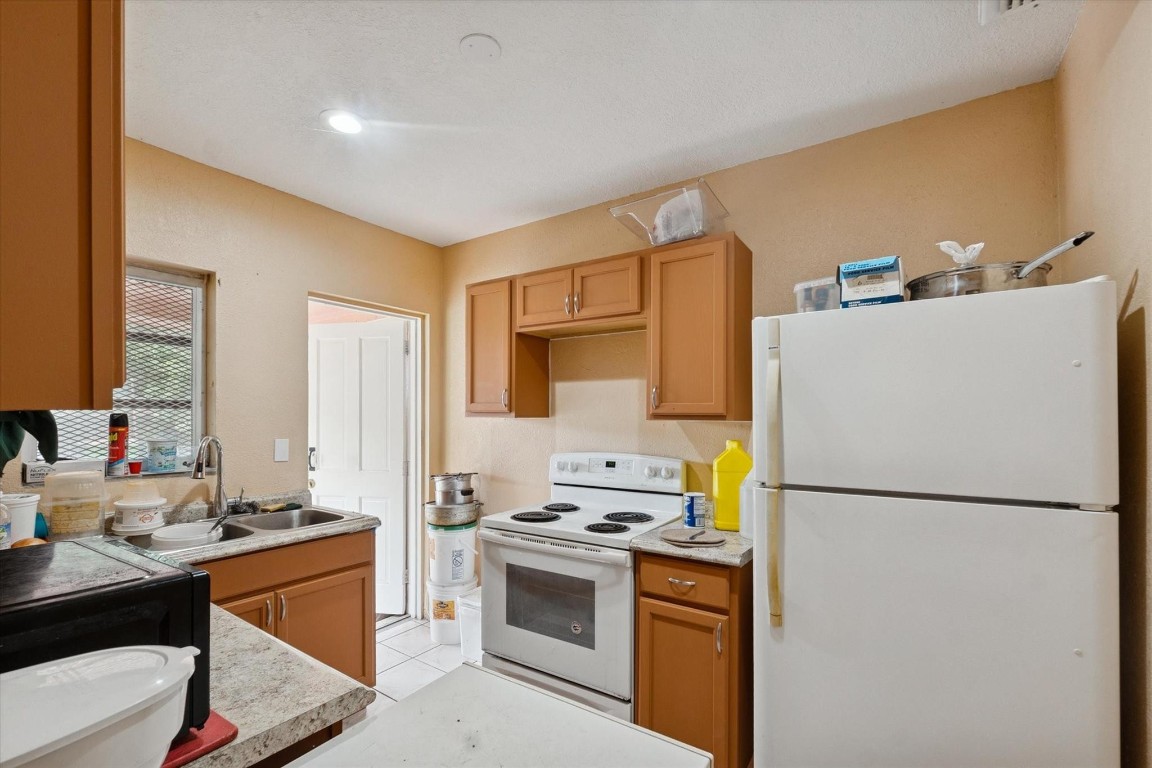 KERWOOD MANOR - Residential