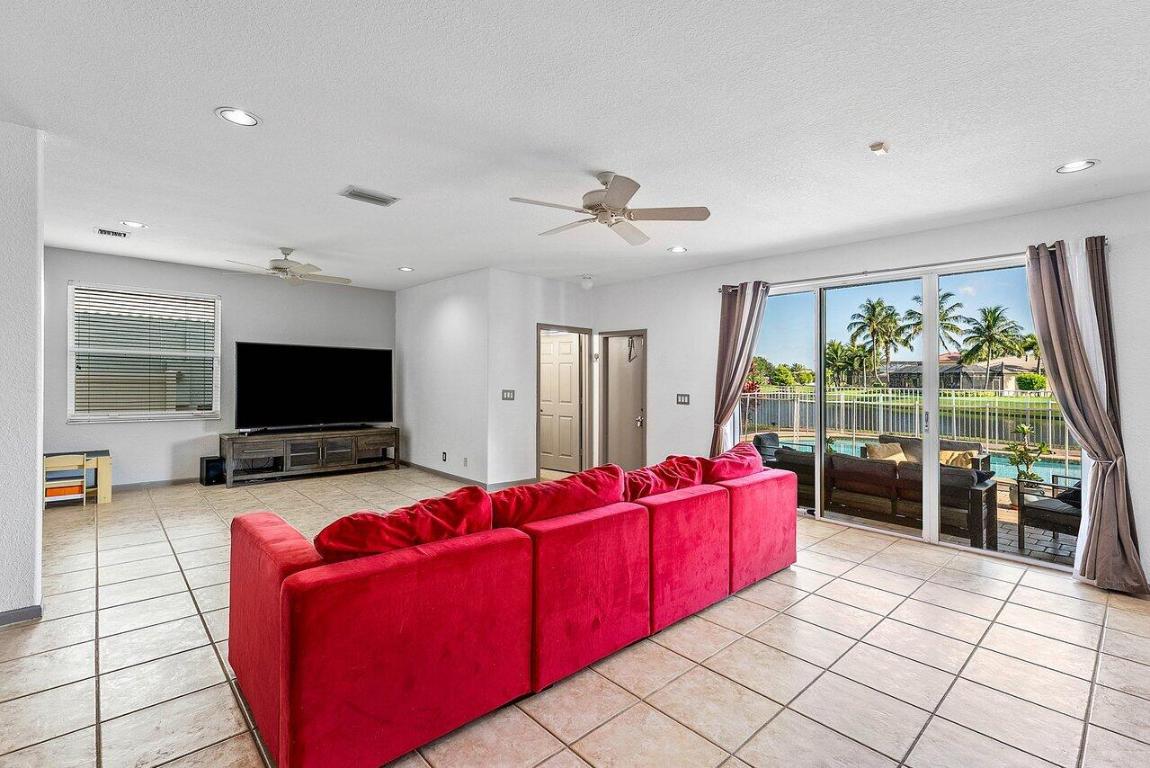 WINSTON TRAILS PAR 17 - Residential