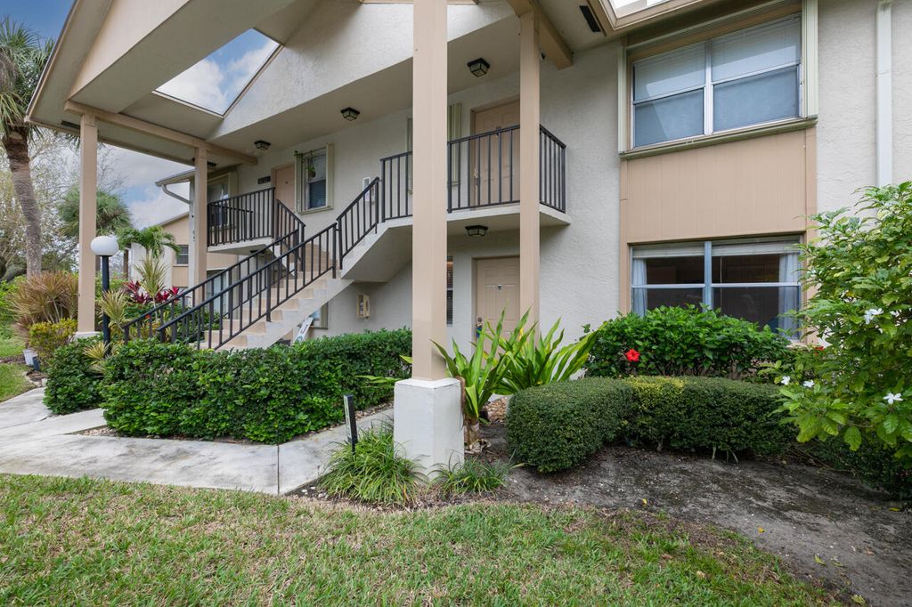 Photo of 3105 SE Aster Lane #1802, Stuart, FL 34994 (MLS # R10951824)