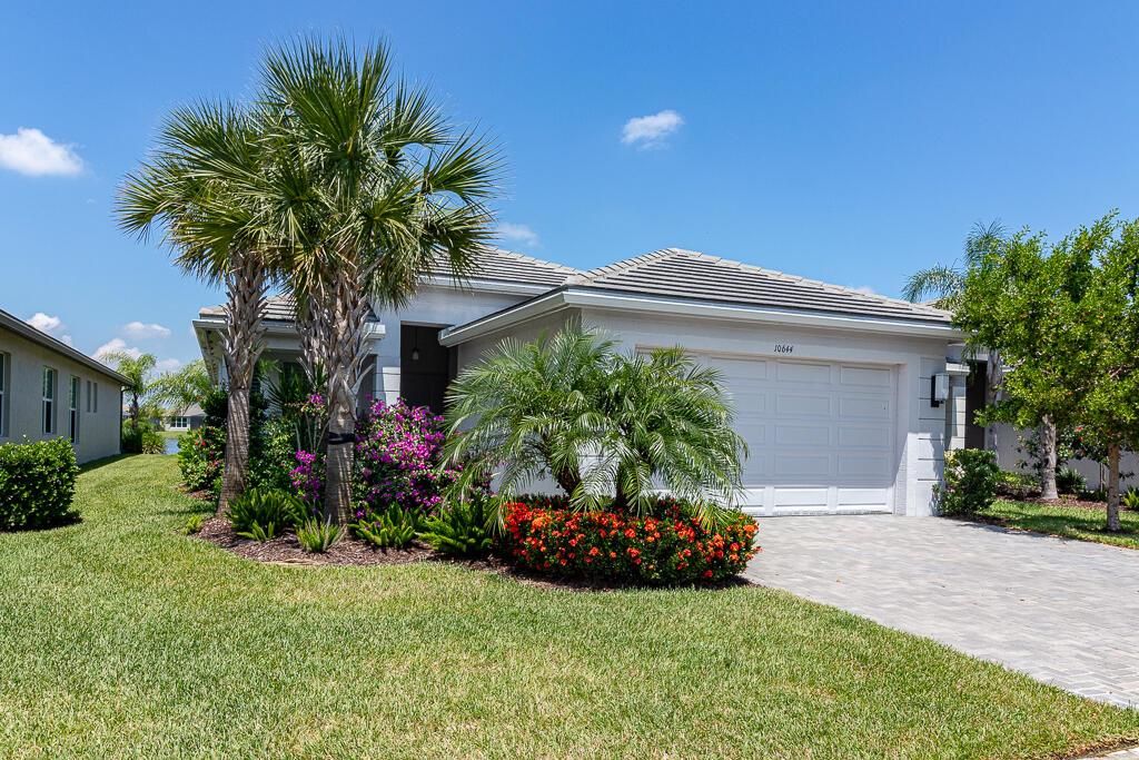 Photo of 10644 SW Sunray Street, Port St Lucie, FL 34987 (MLS # R10895283)