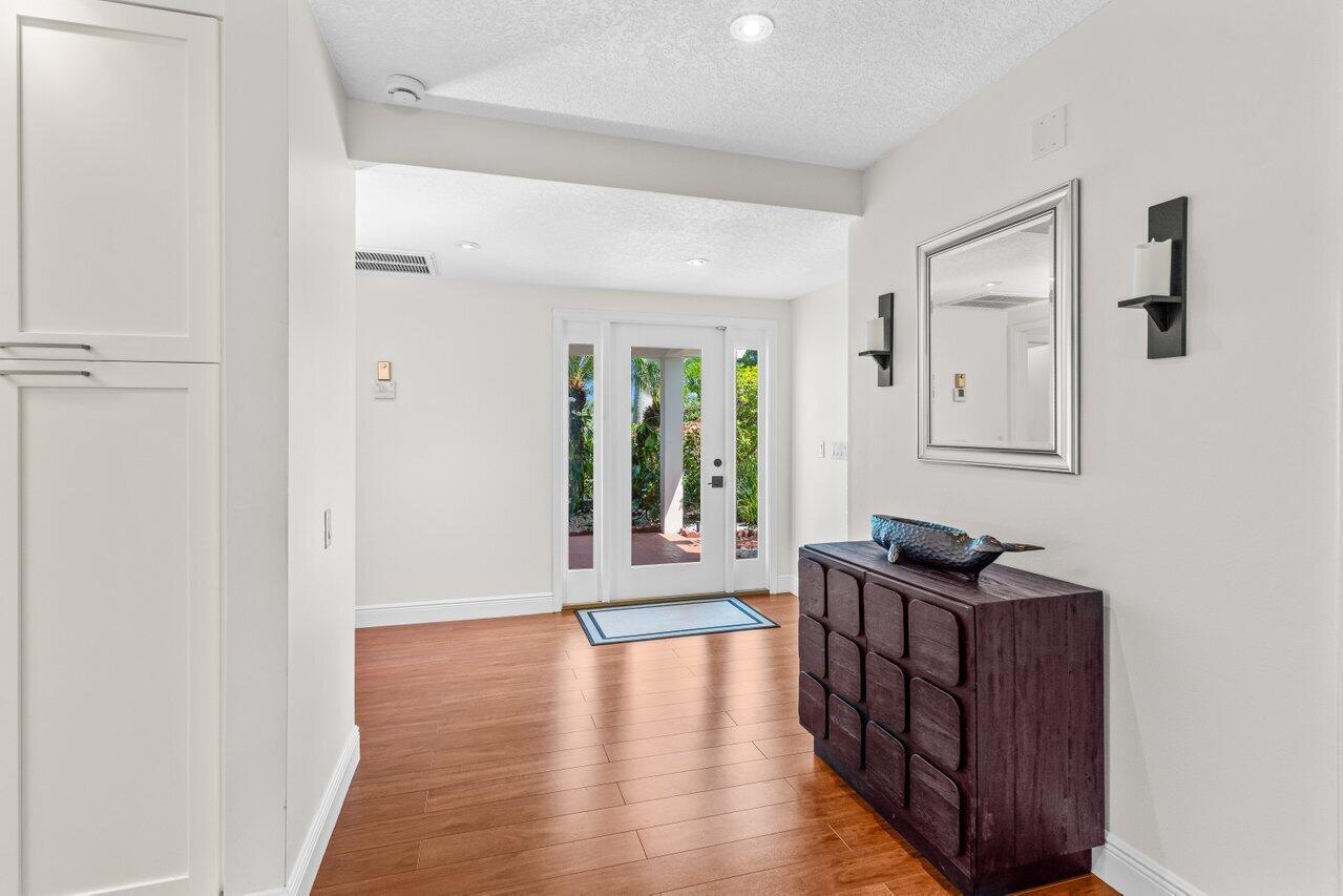 EASTPOINTE COUNTRY CLUB 8 - Residential Lease