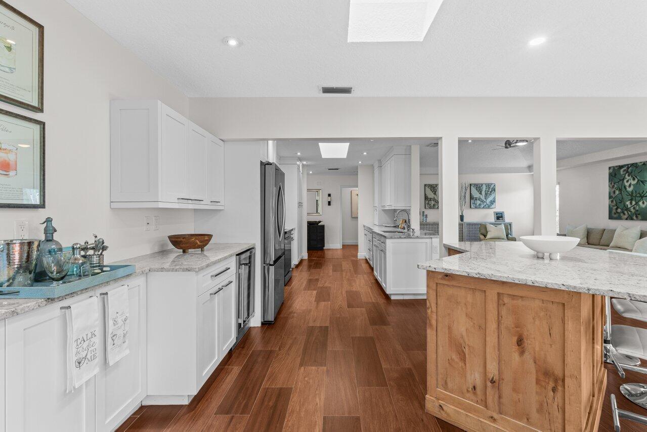 EASTPOINTE COUNTRY CLUB 8 - Residential Lease