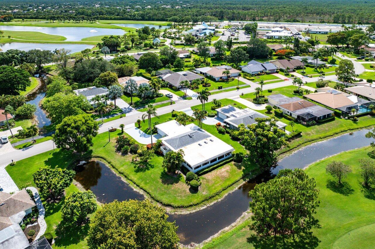 EASTPOINTE COUNTRY CLUB 8 - Residential Lease