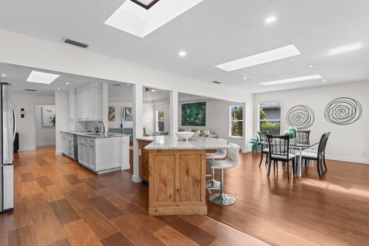 EASTPOINTE COUNTRY CLUB 8 - Residential Lease