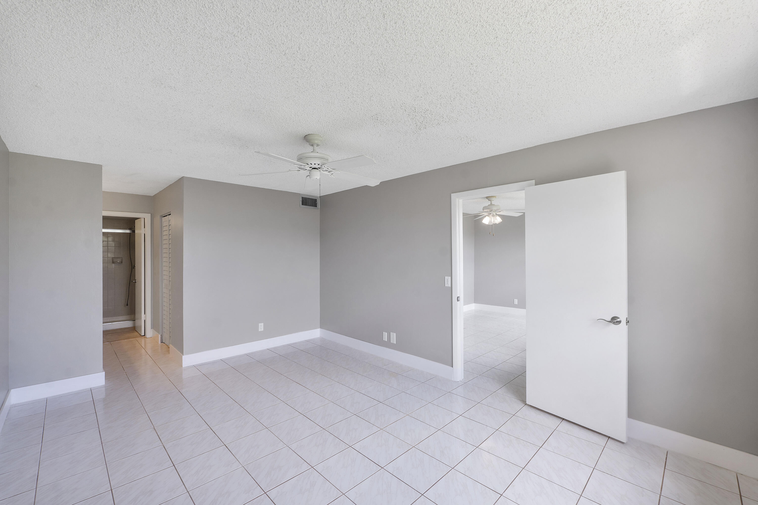 SUNRISE LAKES 185 CONDO - Residential